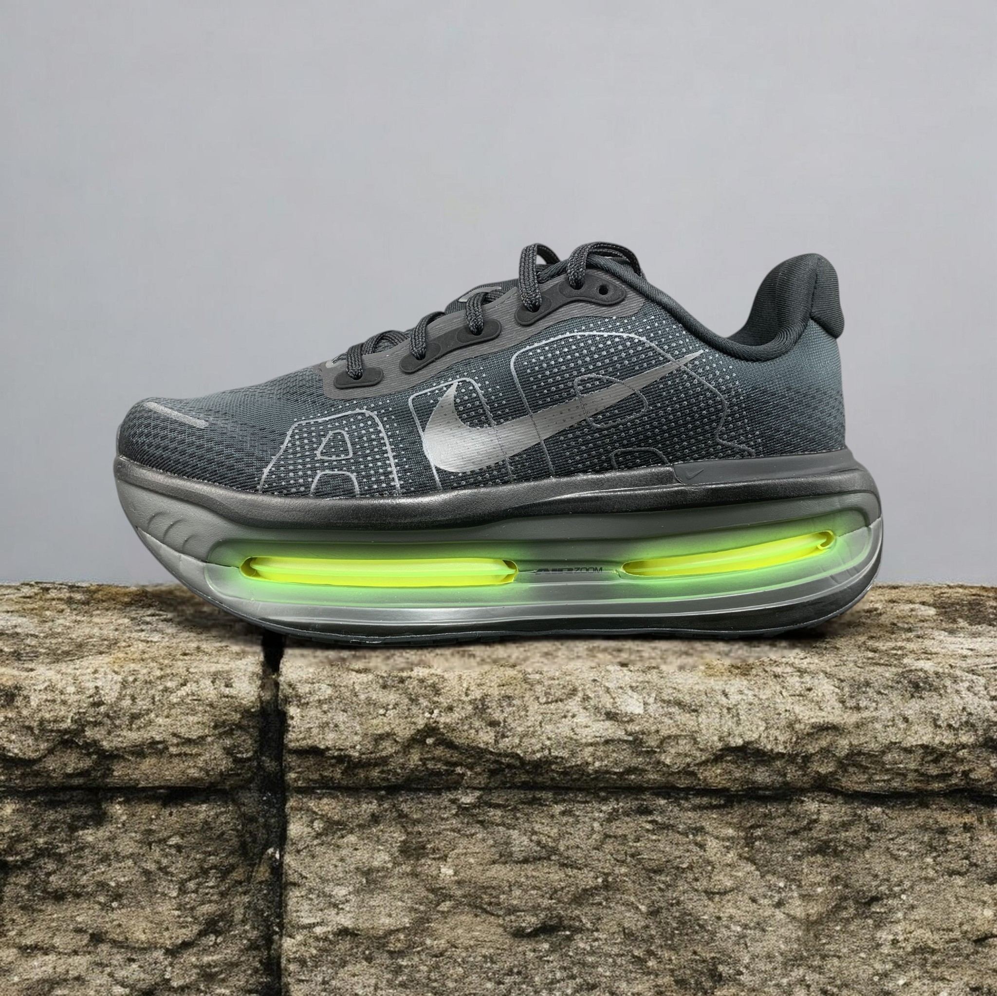 HQ2050-001 顶级迈柔 Vomero Premium 黑绿顶级迈柔 黑绿-Ksneaker
