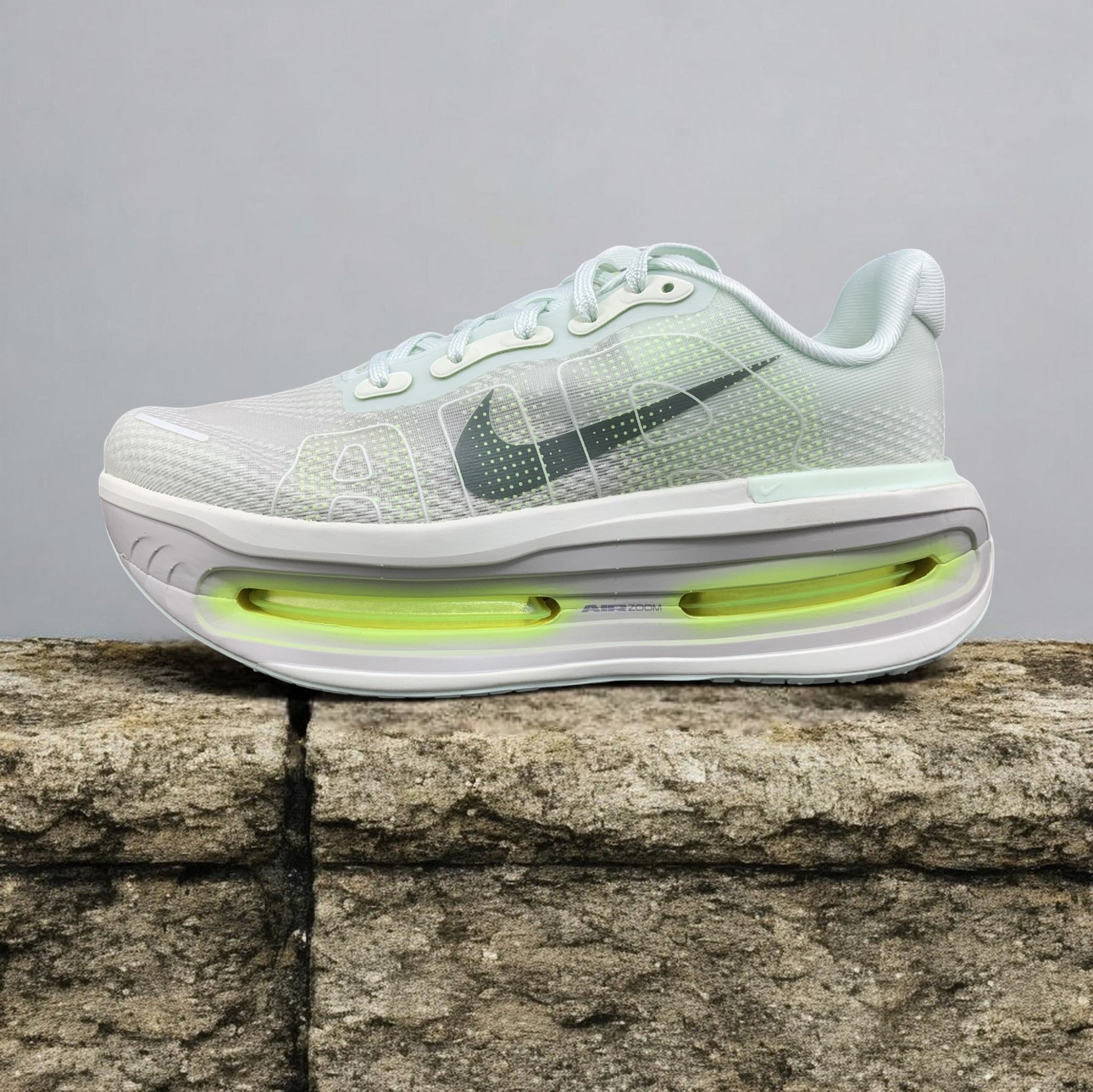 HQ2050-300 顶级迈柔 Vomero Premium 白绿顶级迈柔 白绿-Ksneaker