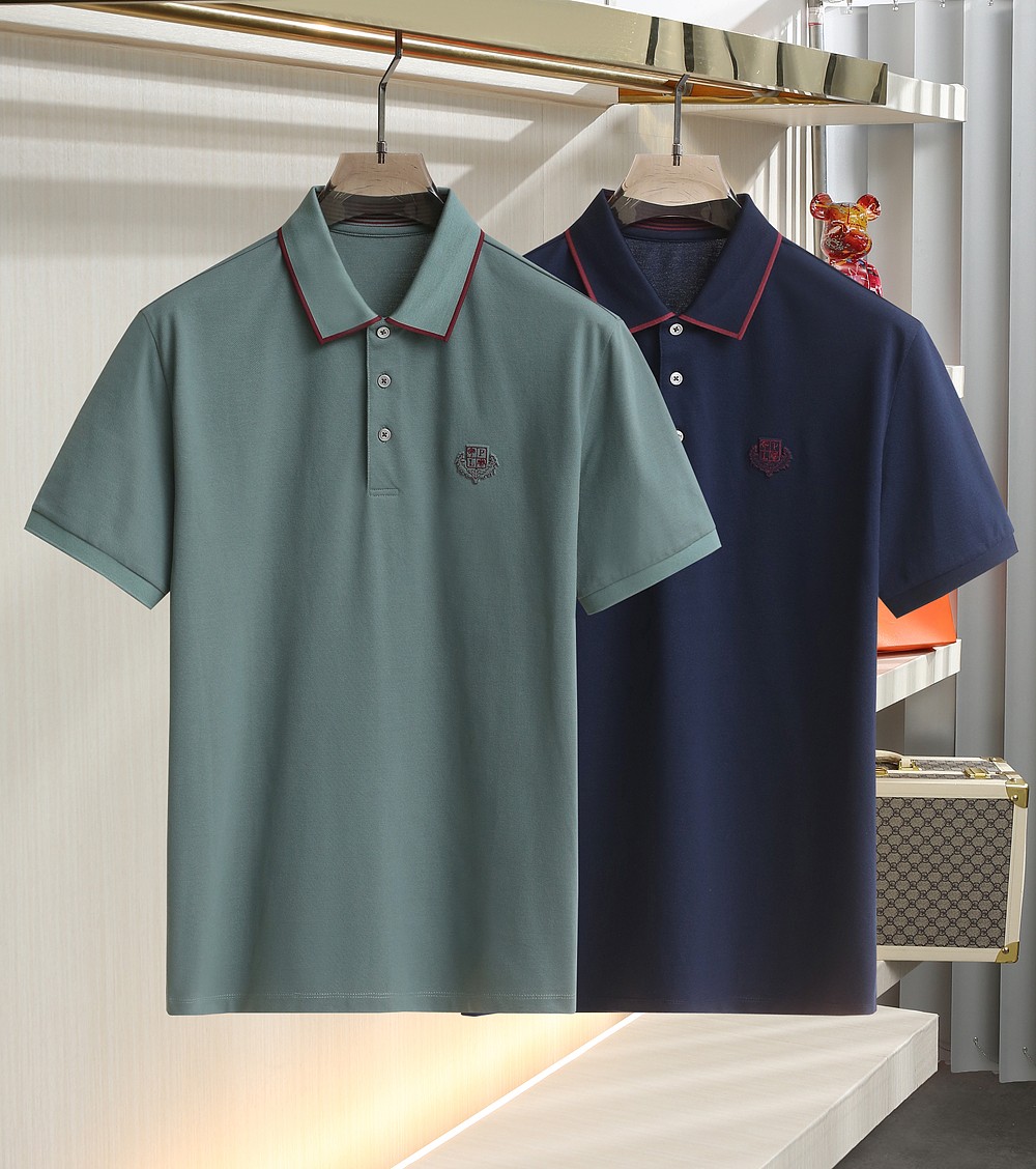 NO:135822,.LP 1940ss summer new style LP official website latest lapel polo shirt, paired with brand icons, continues the minimalist and normal design of lp home, fashionable and temperament in one!  The color matching is light and versatile, and the details are exquisite and outstanding!  The fabric is made of imported mercerized bead flooring cotton, and the high-quality long-length cotton raw materials are selected!  Skin-friendly and smooth feel, perfect for both comfort and breathability!  The fabric attributes are excellent!  Full of high-end feeling!  Simple and elegant design, extremely versatile and practical!  Color blue green code M-3XL, loro piano, alexander wang19860909.LP 1940ss夏季新款 LP 官网最新款翻领 polo衫,搭配品牌图标,延续lp家极简常态化的设计,时髦与气质于一身！配色轻熟百搭 细节精致出挑！面料采用进口丝光珠地棉,甄选上等长绒棉花原料！亲肤挺滑手感,舒适性与透气性完美兼备！面料属性皆为上乘！高级感十足！ 简约大气的设计 百搭实穿性极高！ 颜色蓝色 绿色 码数M-3XL,,loro piana,alexander wang,Men's clothing