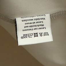 。 2026年夏季新款Her*es 短袖T恤爱🐎仕的松弛感,藏在这件T恤的每一处细节里。甄选高支面料,亲 。 2026年夏季新款Her*es 短袖T恤爱🐎仕的松弛感,藏在这件T恤的每一处细节里。甄选高支面料,亲