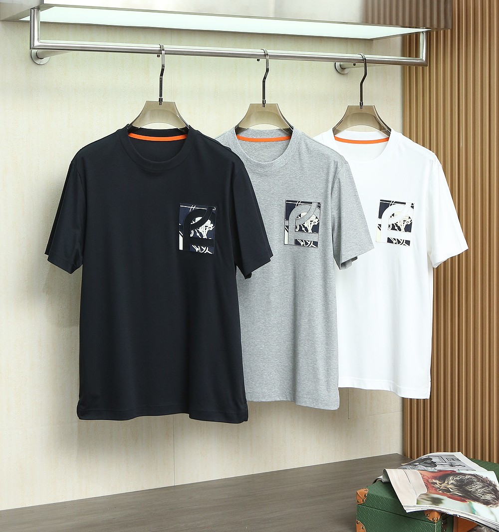 。 2026年夏季新款Her*ed短袖T恤爱🐎仕的低调奢感，都在这件T恤里了。甄选高支面料，软糯亲肤又自