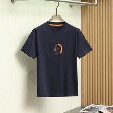 。2026年夏季新款Her*es 短袖T恤爱🐎仕的低调奢雅,藏在这件T恤的每一处细节里。甄选高支面料,软 。2026年夏季新款Her*es 短袖T恤爱🐎仕的低调奢雅,藏在这件T恤的每一处细节里。甄选高支面料,软