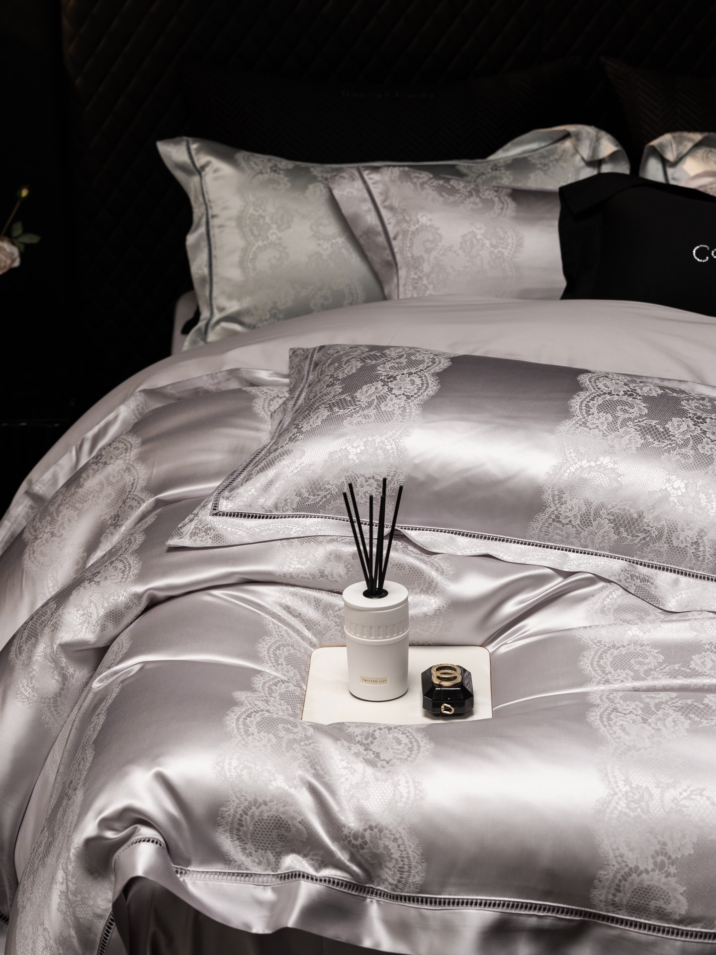 The bedding woven from it has a delicate and soft touch, and a smooth - Home&Textlile 3
