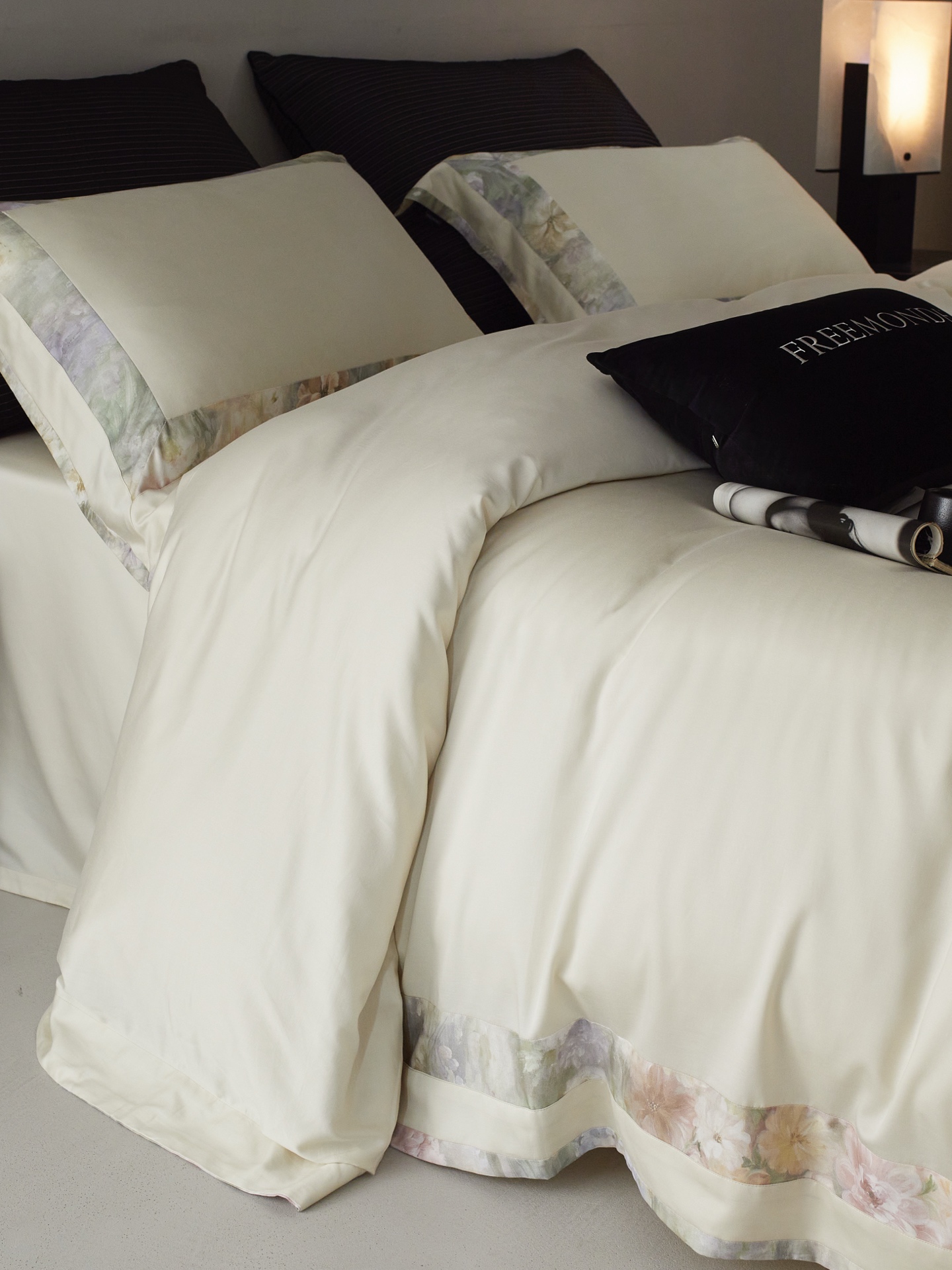 Luxury 120S Egyptian Cotton Bedding Set - Floral Border Design, King/Queen Size 5 i1760367037571 6313 0 3