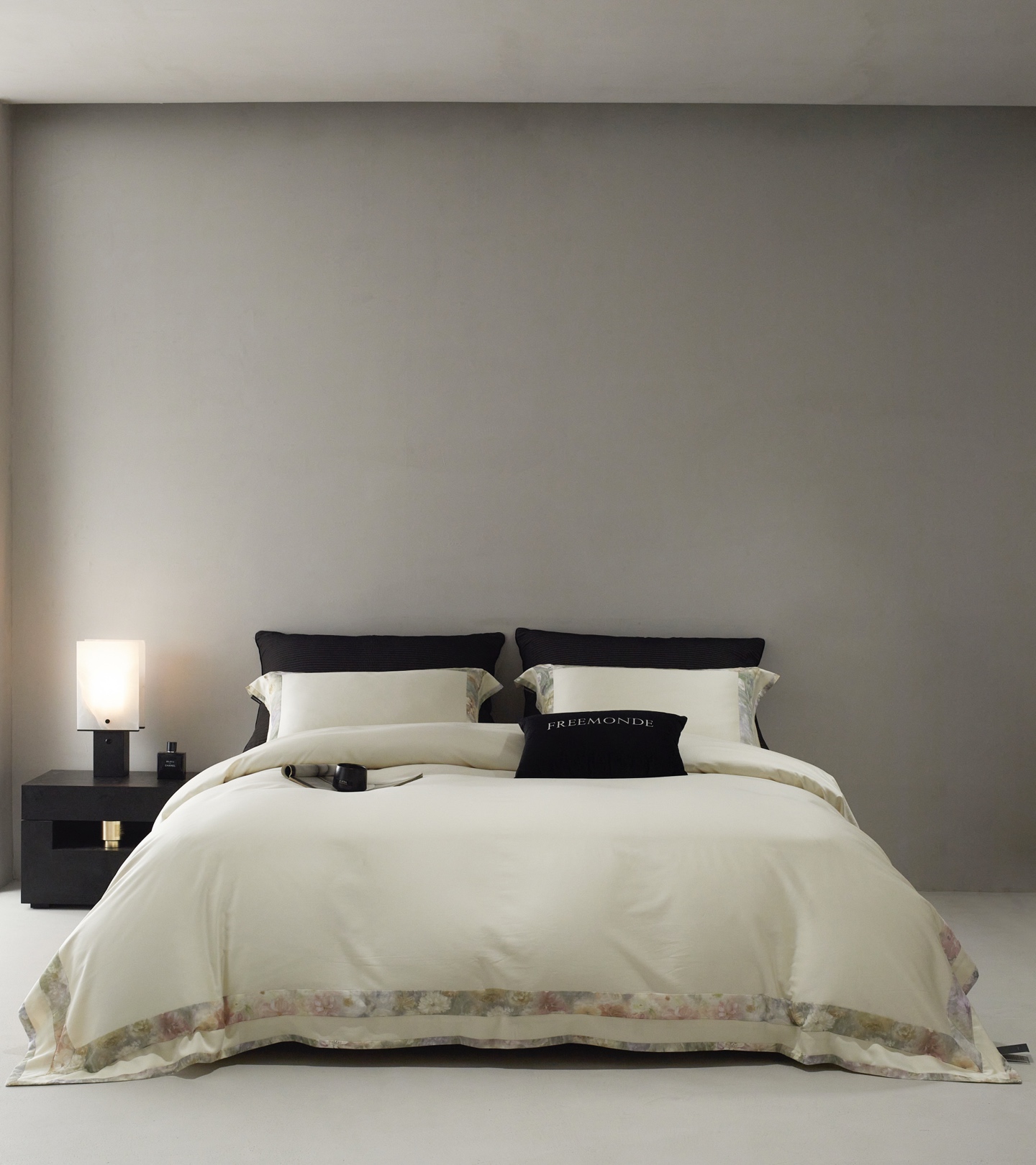 Luxury 120S Egyptian Cotton Bedding Set - Floral Border Design, King/Queen Size 6 i1760367037764 171 0 4