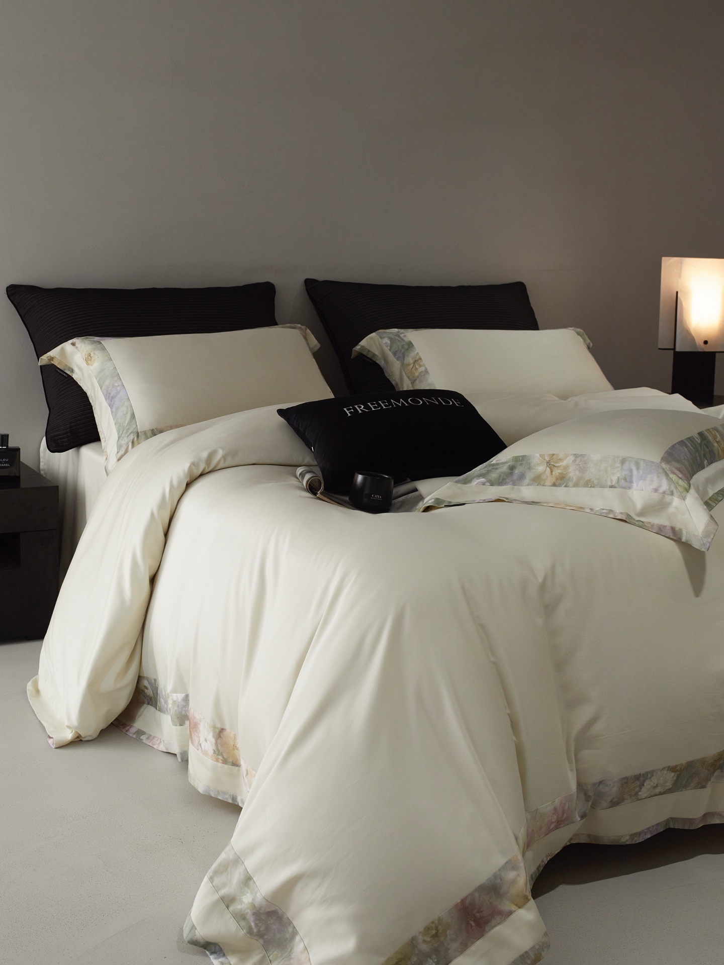 Luxury 120S Egyptian Cotton Bedding Set - Floral Border Design, King/Queen Size 3 i1760367037800 4147 0 1