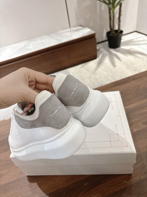 Alexander McQueen Oversized Sneakers White Leather Grey Suede Heel Patch 1 Alexander McQueen Oversized Sneakers White Leather Grey Suede Heel Patch