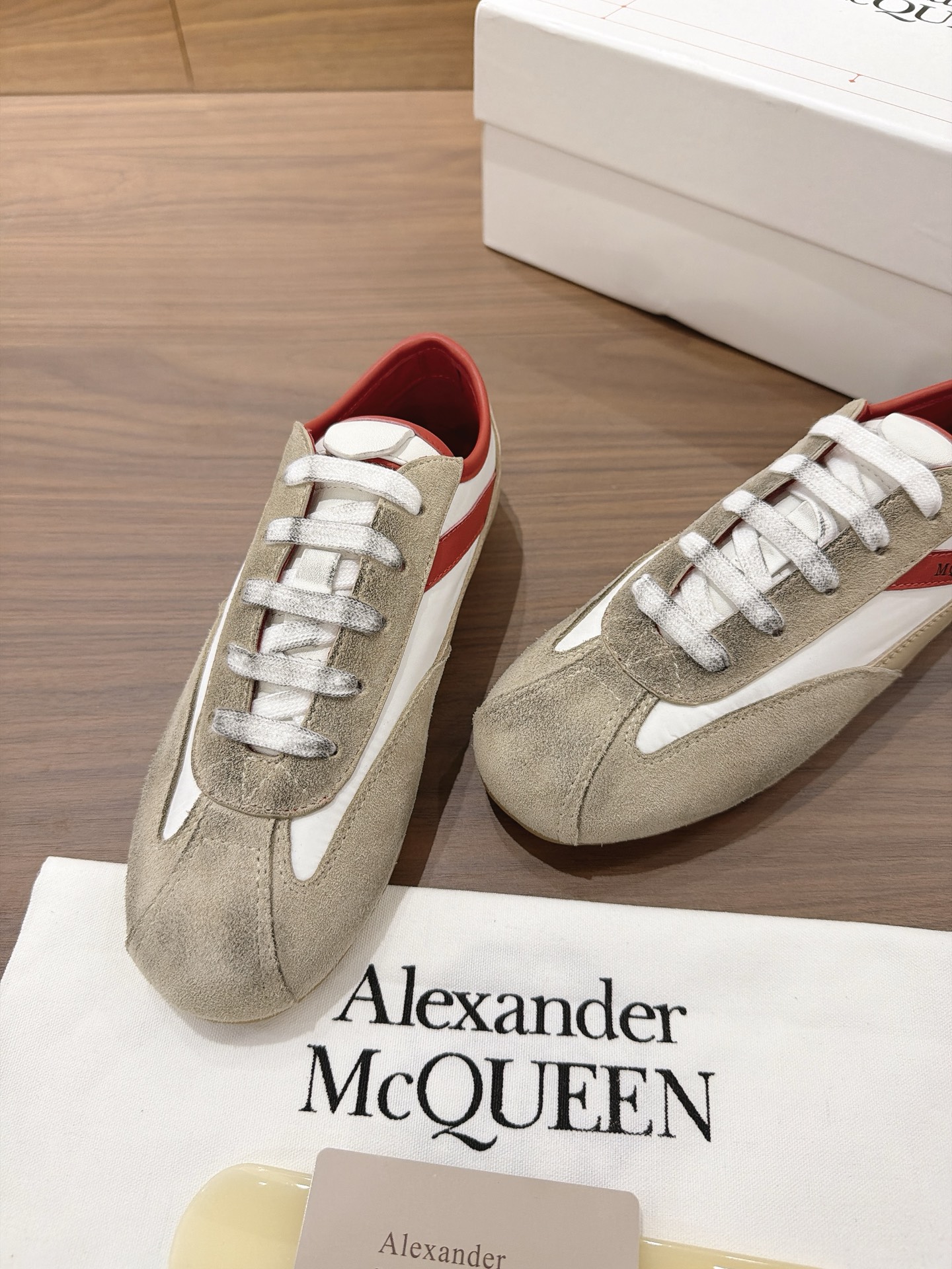 Alexander McQueen ALEXANDE＊ MCQUEEN