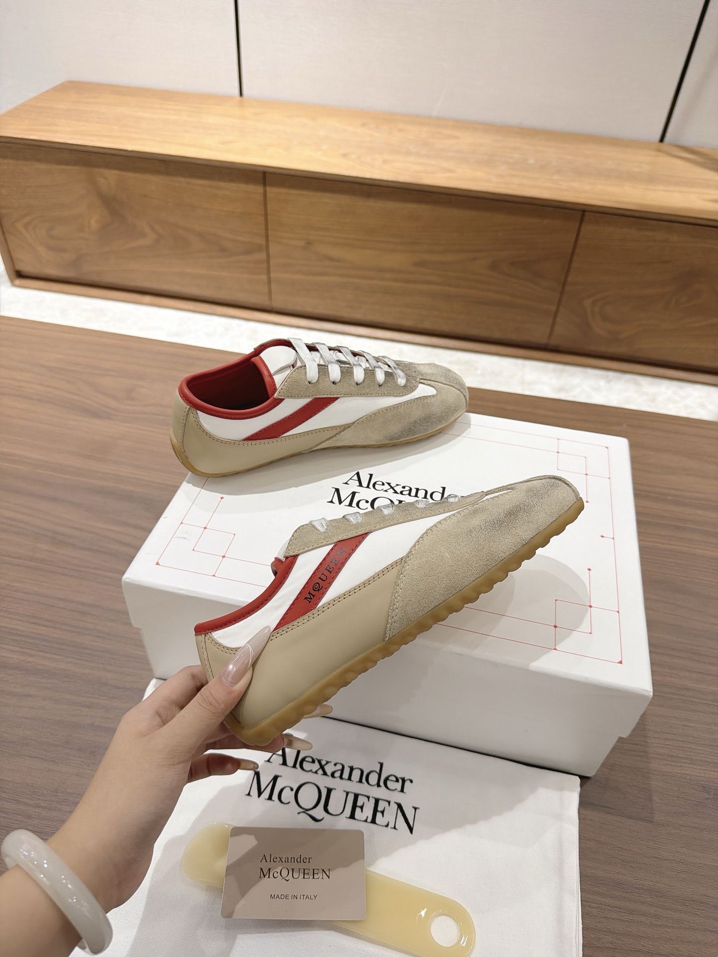 Alexander McQueen ALEXANDE＊ MCQUEEN