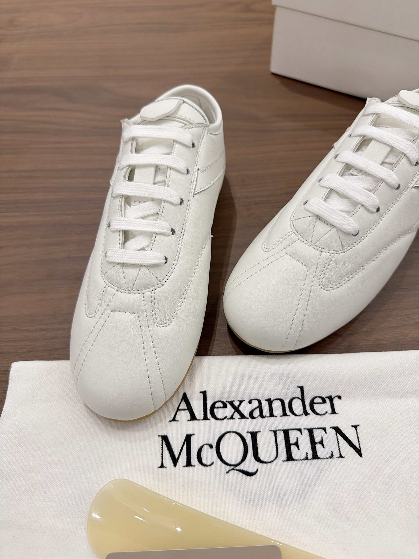 Alexander McQueen ALEXANDE＊ MCQUEEN