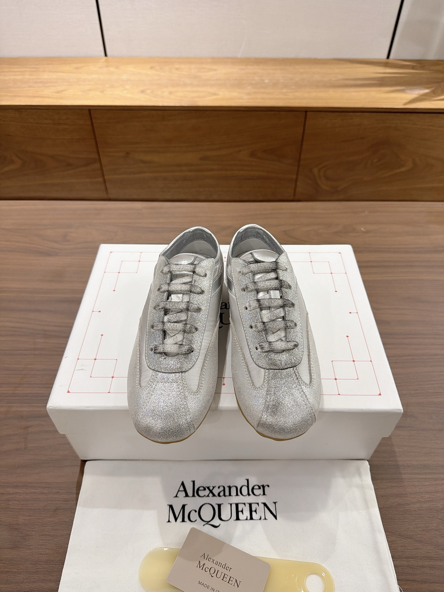 Alexander McQueen ALEXANDE＊ MCQUEEN