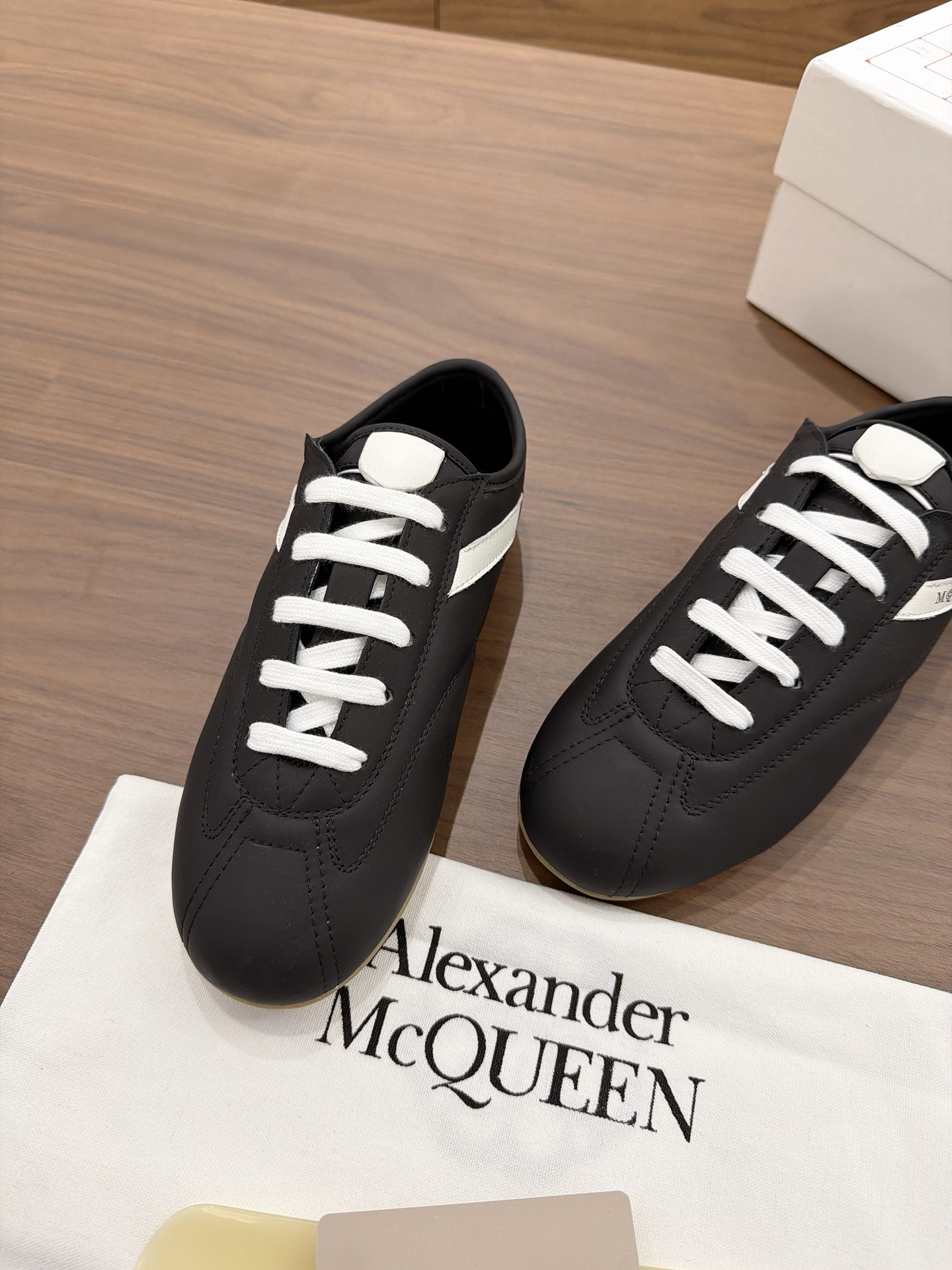 Alexander McQueen ALEXANDE＊ MCQUEEN