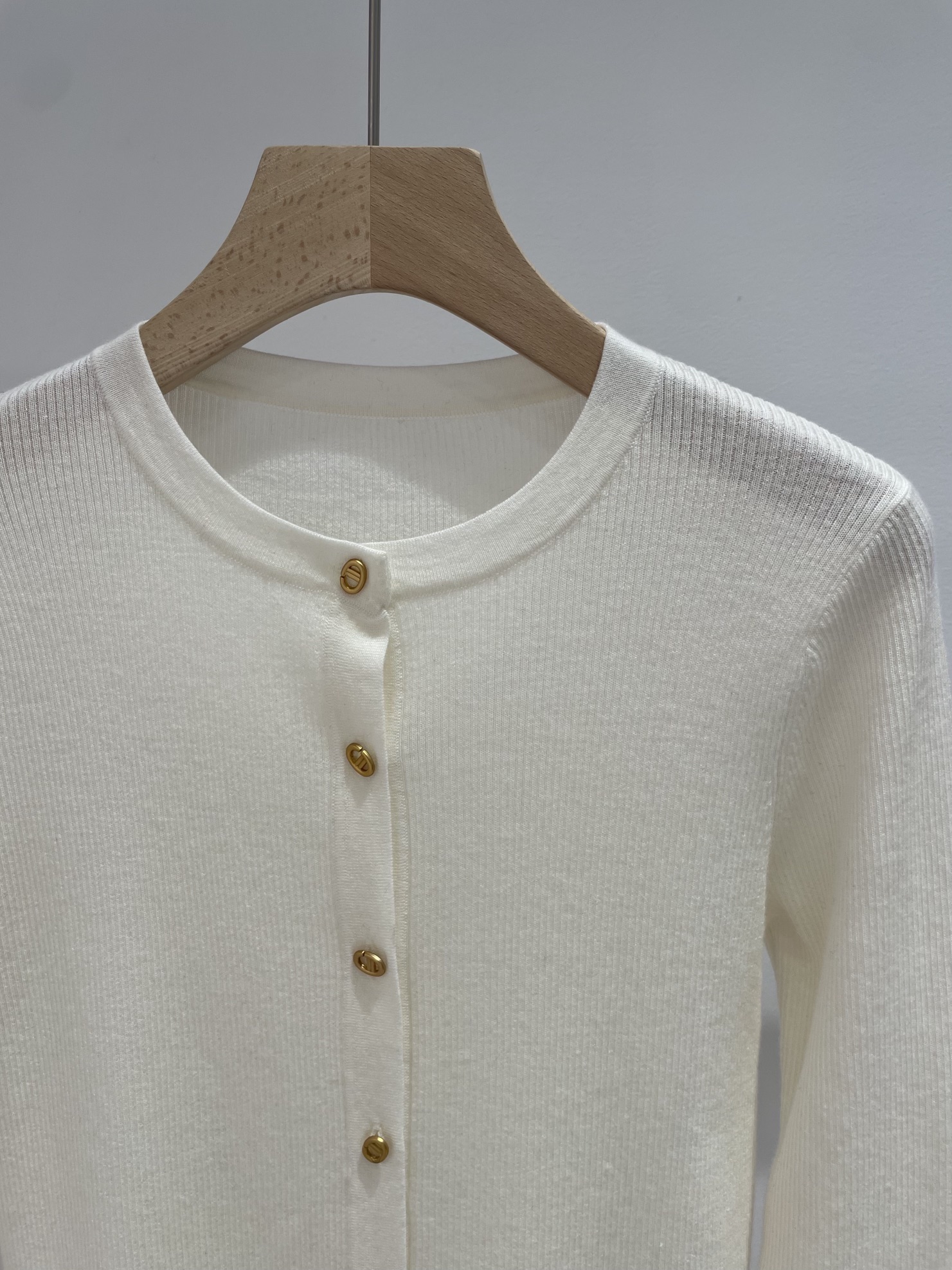 纯色圆领开衫100%扬子羊毛舒适亲肤感百搭get多种穿法7️色SML具体价格咨询客服