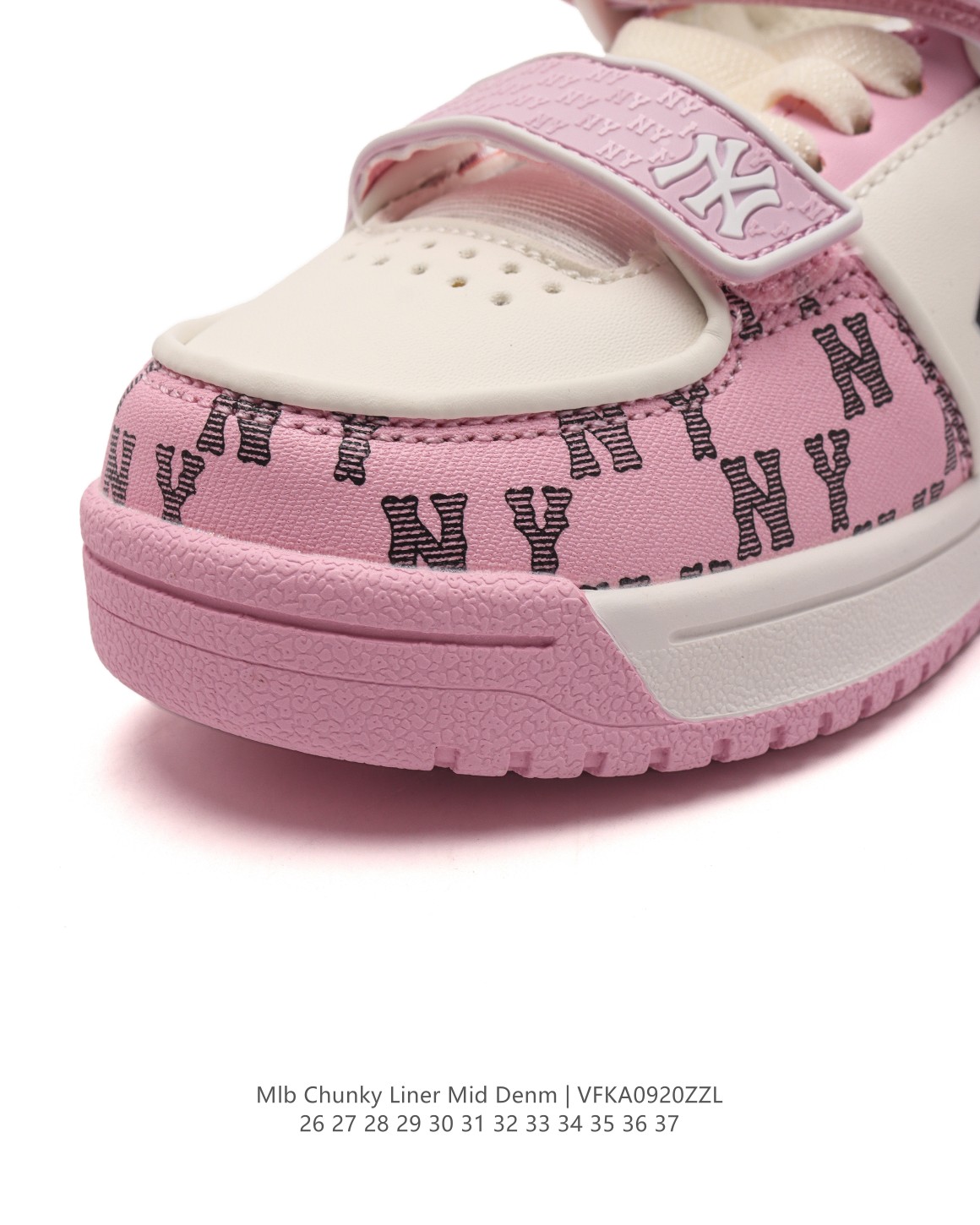 图片[7]-【童鞋MLB Chunky Liner Basic 人气单品学长鞋系列轻量增高厚底百搭休闲儿童运动板鞋 魔术贴 男女轻便胶鞋 高级街头休閒品牌鞋。MLB CHUNKY LINER 学长鞋是从击球手打出的酷炫直击球中获得灵感,在原有鞋面的帆布材质上,加入了反光滚边细节线,并延续高帮与低帮两种鞋型,为各路潮流选手开辟全新“少年感”动线。除了复古style,也不乏这种颜色清新一些的款式,干干净净的少年感呼之欲出。 类型：儿童鞋 款号：7ASXJA3N (GC) 尺码：26-37-选品中心