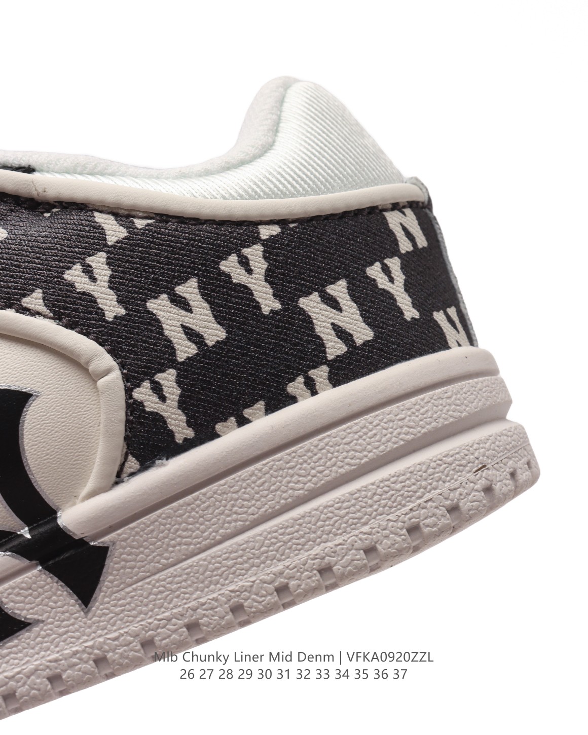 图片[8]-【童鞋MLB Chunky Liner Basic 人气单品学长鞋系列轻量增高厚底百搭休闲儿童运动板鞋 魔术贴 男女轻便胶鞋 高级街头休閒品牌鞋。MLB CHUNKY LINER 学长鞋是从击球手打出的酷炫直击球中获得灵感,在原有鞋面的帆布材质上,加入了反光滚边细节线,并延续高帮与低帮两种鞋型,为各路潮流选手开辟全新“少年感”动线。除了复古style,也不乏这种颜色清新一些的款式,干干净净的少年感呼之欲出。 类型：儿童鞋 款号：7ASXJA3N (GC) 尺码：26-37-选品中心