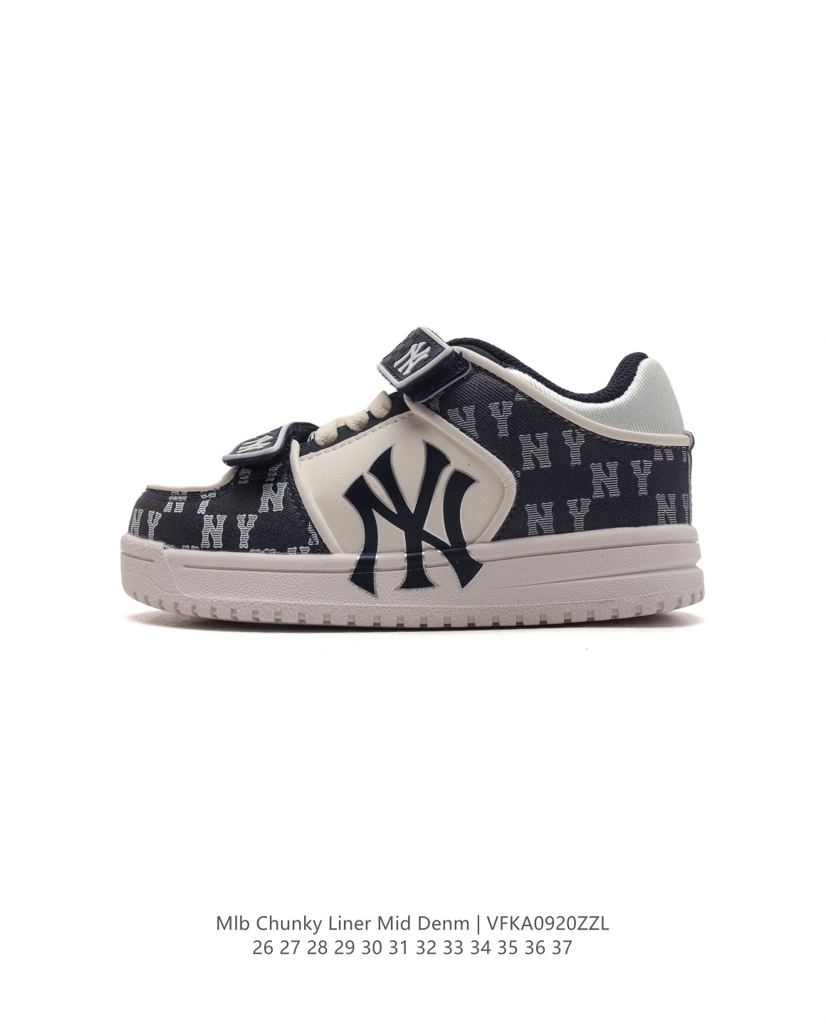 【童鞋MLB Chunky Liner Basic 人气单品学长鞋系列轻量增高厚底百搭休闲儿童运动板鞋 魔术贴 男女轻便胶鞋 高级街头休閒品牌鞋。MLB CHUNKY LINER 学长鞋是从击球手打出的酷炫直击球中获得灵感,在原有鞋面的帆布材质上,加入了反光滚边细节线,并延续高帮与低帮两种鞋型,为各路潮流选手开辟全新“少年感”动线。除了复古style,也不乏这种颜色清新一些的款式,干干净净的少年感呼之欲出。 类型：儿童鞋 款号：7ASXJA3N (GC) 尺码：26-37-选品中心