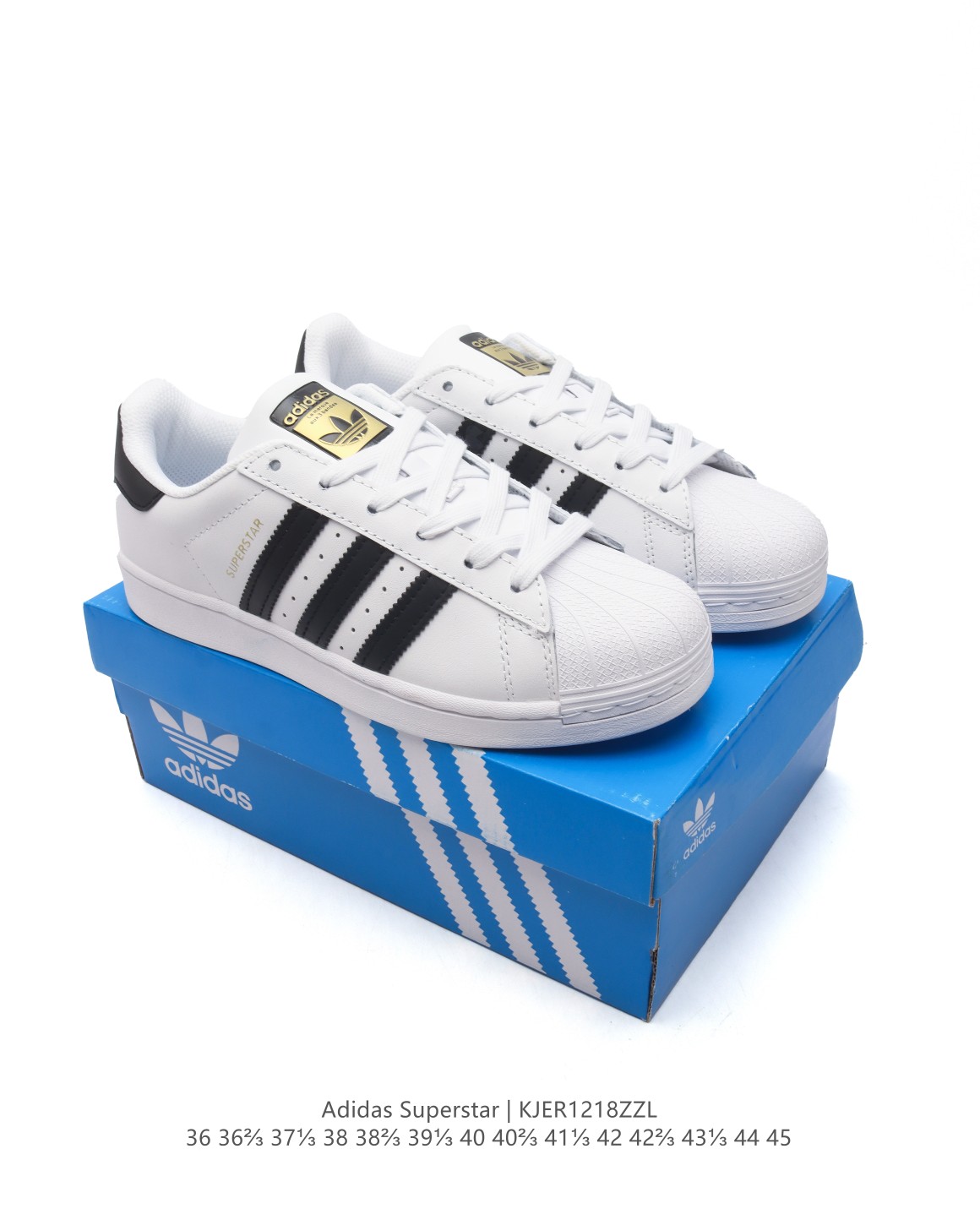 💰150
【头层皮】阿迪达斯 新款 ADIDAS SUPERSTAR 三叶草 经典贝壳头系列 新款休闲板鞋潮流男女士运动鞋 。鞋面柔软皮革材质 标志性的贝壳鞋头，锯齿三条纹，简约的线条。就连版型和比例，都在向1982年的鞋款致敬。可谓“形神兼备”的复刻。无论在哪，无论去哪，你或许都需要这样一双既舒适又时尚的鞋。1970年问世于篮球场的adidas Superstar，集舒适与时尚于一身。这款经典鞋，缀低调图案，灵感源自公共交通地图。设计简约，旨在伴你出行。心动不如行动，系好鞋带，出发吧。

货号：EG4958
码数：36-45含半码
编码：KJER1218ZZL