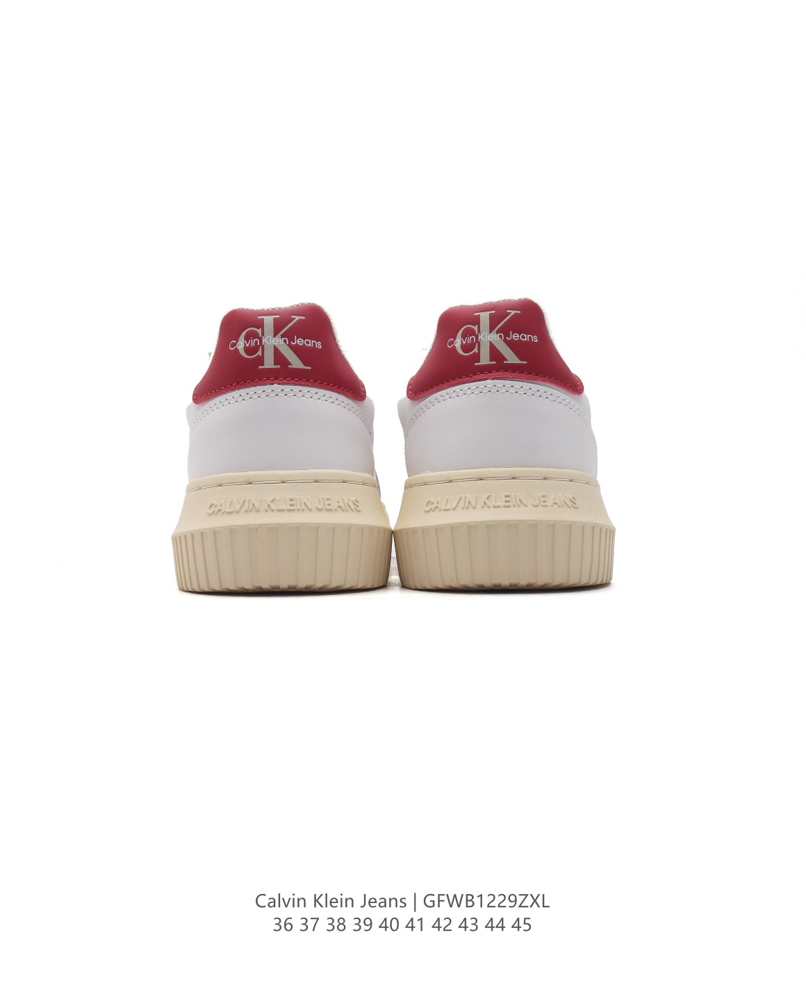 💰160
【新品🔥】Calvin Klein/卡文克莱 街头 低帮 运动潮流 复古 板鞋 Calvin Klein Jeans 24秋冬男女ck牛皮革拼接印花休闲运动阿甘鞋简约百搭 防滑耐磨休闲鞋，这双鞋子的颜值很高，搭配效果好，虽然实物比想象中轻，但舒适度还不错。建议搭配黑色休闲西裤可能会更好看，但总体来说，方头鞋在近年来很流行，可以根据个人喜好选择。

尺码:  36-45
编码:  GFWB1229