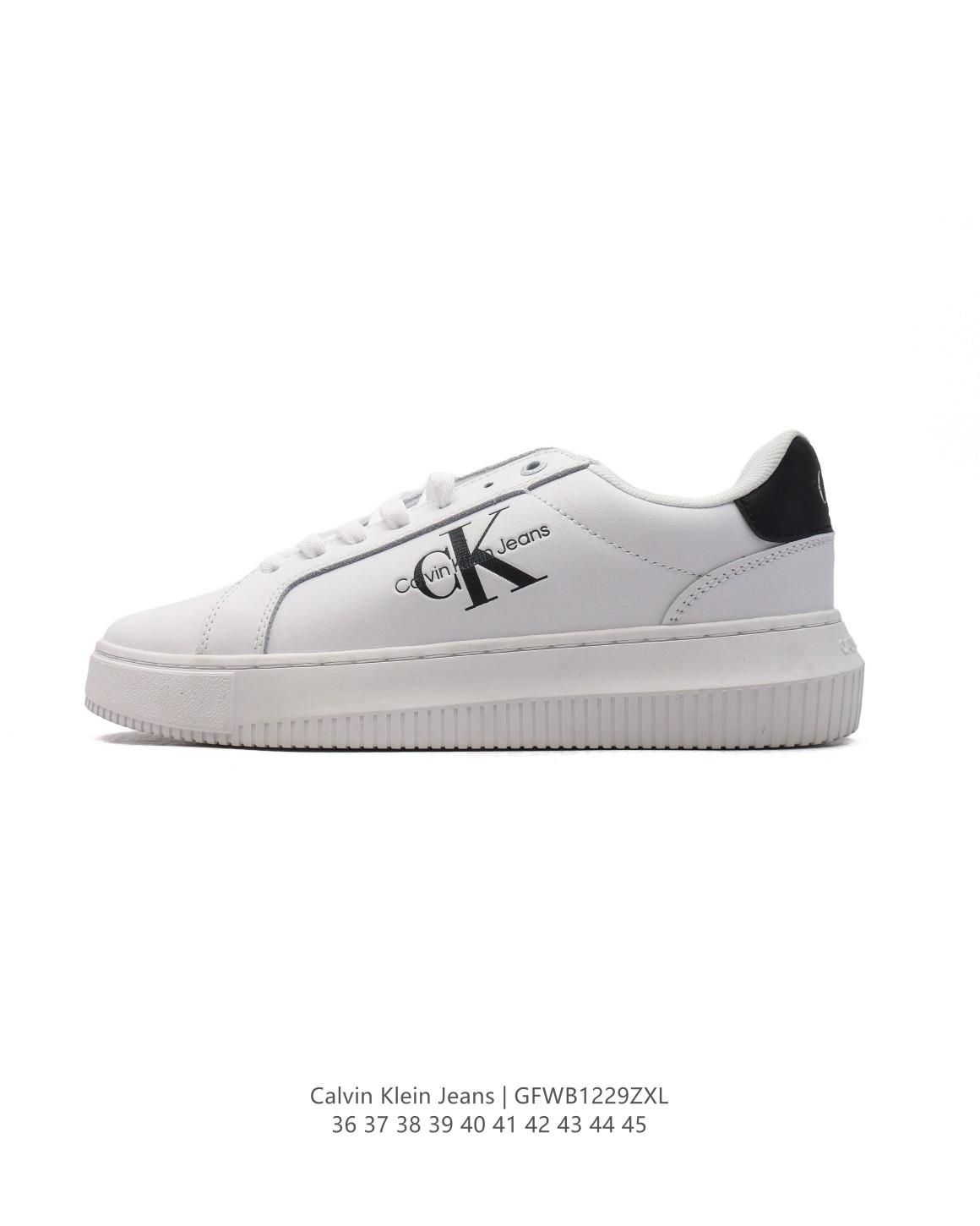 🈴💰160
【新品🔥】Calvin Klein/卡文克莱 街头 低帮 运动潮流 复古 板鞋 Calvin Klein Jeans 24秋冬男女ck牛皮革拼接印花休闲运动阿甘鞋简约百搭 防滑耐磨休闲鞋，这双鞋子的颜值很高，搭配效果好，虽然实物比想象中轻，但舒适度还不错。建议搭配黑色休闲西裤可能会更好看，但总体来说，方头鞋在近年来很流行，可以根据个人喜好选择。

尺码:  36-45
编码:  GFWB1229