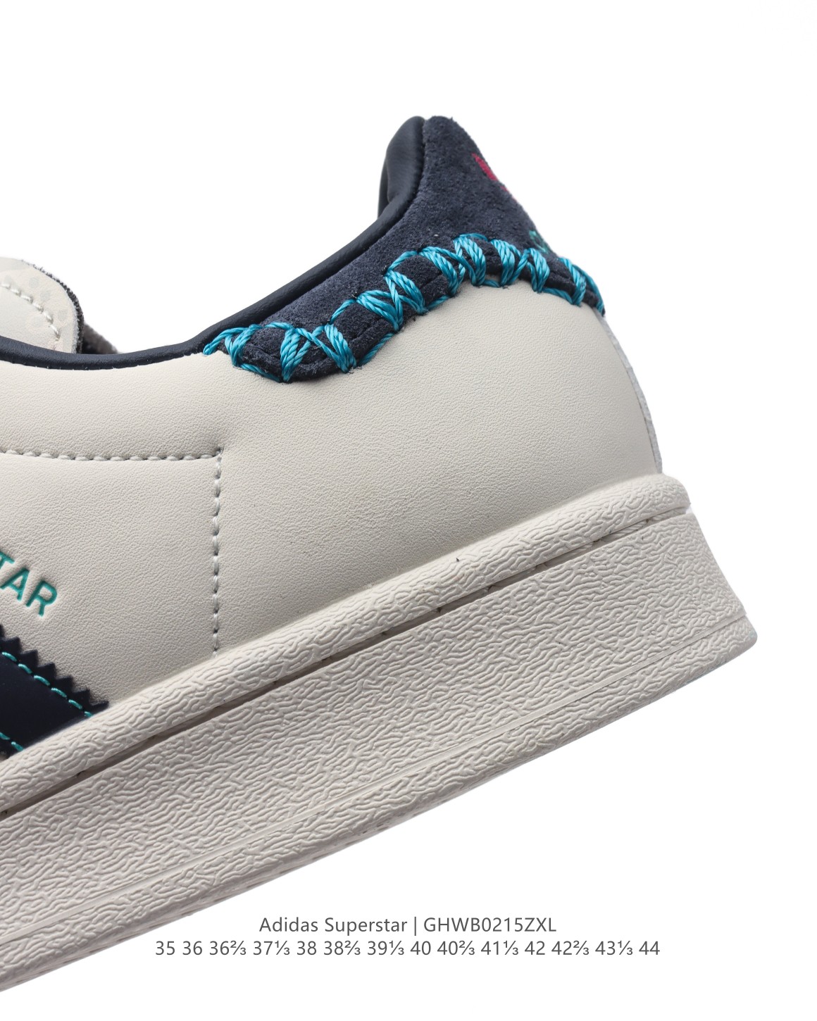 💰160
阿迪达斯 ADIDAS SUPERSTAR 三叶草☘️经典贝壳头系列 新款休闲板鞋潮流男女士运动鞋 。鞋面柔软皮革材质 标志性的贝壳鞋头,锯齿三条纹,简约的线条。就连版型和比例,都在向1982年的鞋款致敬。可谓“形神兼备”的复刻。无论在哪,无论去哪,你或许都需要这样一双既舒适又时尚的鞋。1970年问世于篮球场的adidas Superstar,集舒适与时尚于一身。这款经典鞋,缀低调图案,灵感源自公共交通地图。设计简约,旨在伴你出行。心动不如行动,系好鞋带,出发吧。
货号:ID1139
码数:35-44含半码
编码:GHWB0215