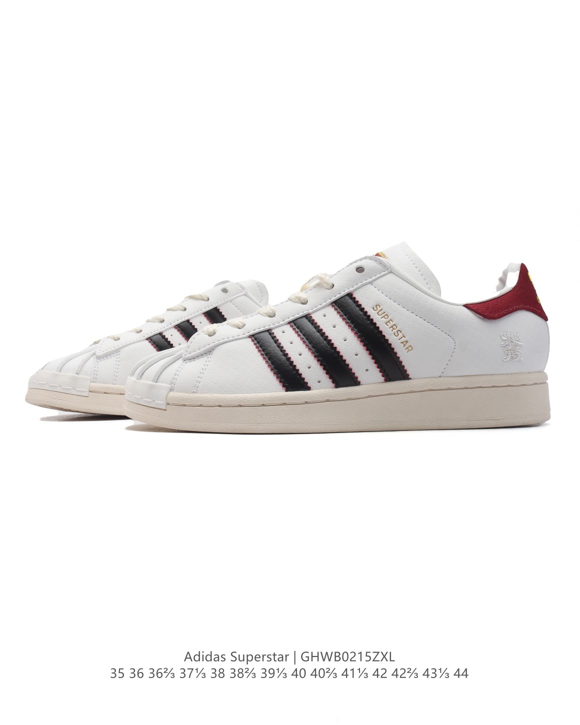 💰160
阿迪达斯 ADIDAS SUPERSTAR 三叶草☘️经典贝壳头系列 新款休闲板鞋潮流男女士运动鞋 。鞋面柔软皮革材质 标志性的贝壳鞋头,锯齿三条纹,简约的线条。就连版型和比例,都在向1982年的鞋款致敬。可谓“形神兼备”的复刻。无论在哪,无论去哪,你或许都需要这样一双既舒适又时尚的鞋。1970年问世于篮球场的adidas Superstar,集舒适与时尚于一身。这款经典鞋,缀低调图案,灵感源自公共交通地图。设计简约,旨在伴你出行。心动不如行动,系好鞋带,出发吧。
货号:ID1139
码数:35-44含半码
编码:GHWB0215