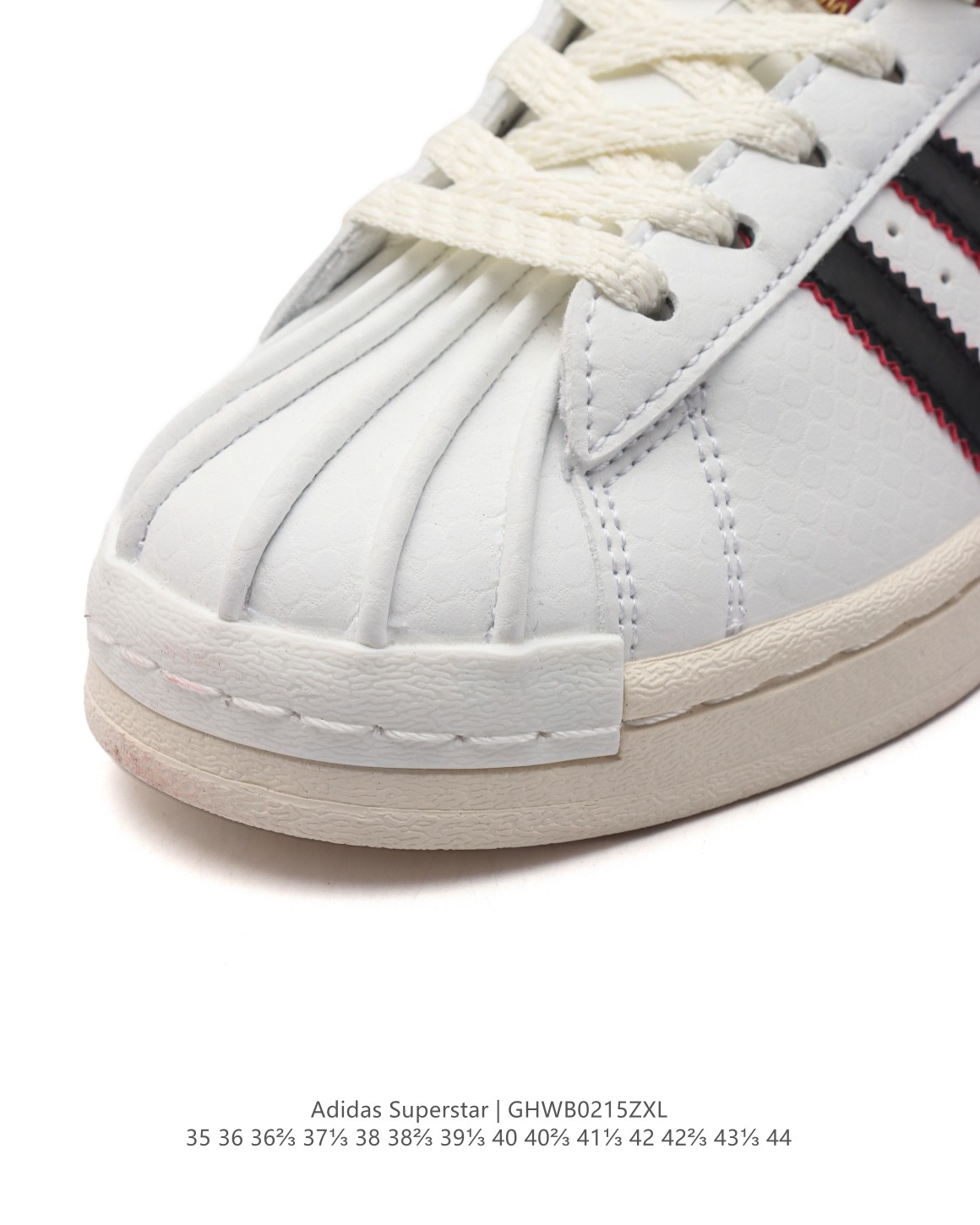 💰160
阿迪达斯 ADIDAS SUPERSTAR 三叶草☘️经典贝壳头系列 新款休闲板鞋潮流男女士运动鞋 。鞋面柔软皮革材质 标志性的贝壳鞋头,锯齿三条纹,简约的线条。就连版型和比例,都在向1982年的鞋款致敬。可谓“形神兼备”的复刻。无论在哪,无论去哪,你或许都需要这样一双既舒适又时尚的鞋。1970年问世于篮球场的adidas Superstar,集舒适与时尚于一身。这款经典鞋,缀低调图案,灵感源自公共交通地图。设计简约,旨在伴你出行。心动不如行动,系好鞋带,出发吧。
货号:ID1139
码数:35-44含半码
编码:GHWB0215