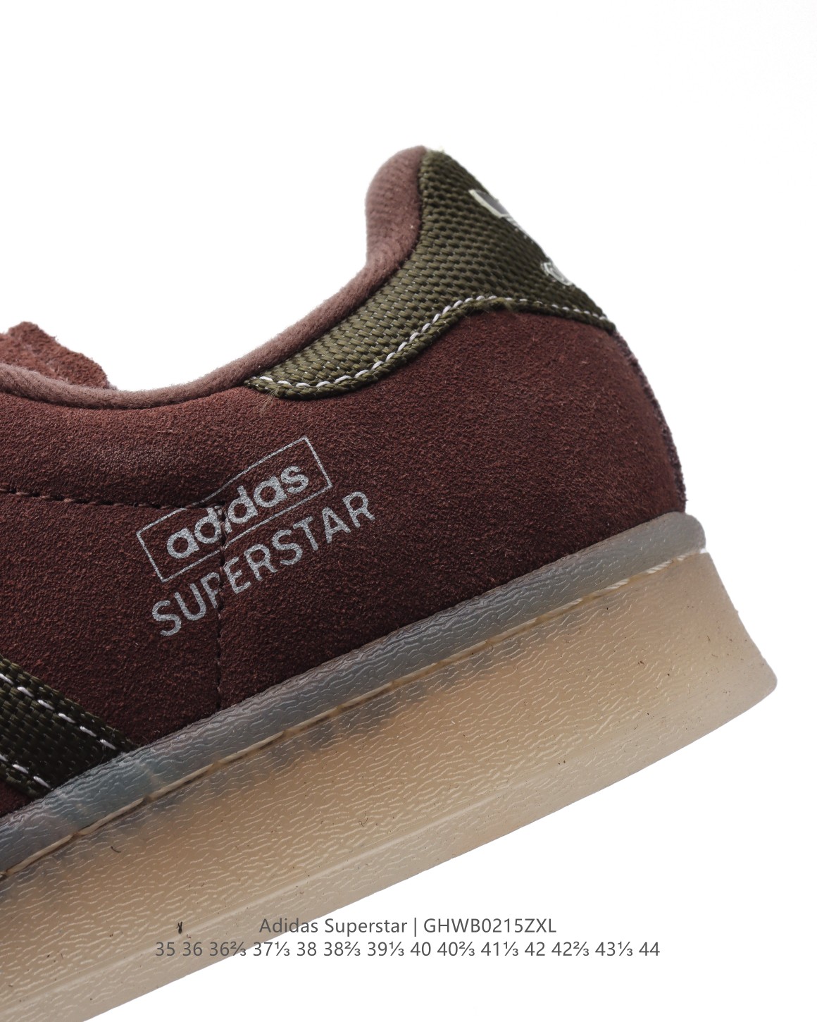 💰160
阿迪达斯 ADIDAS SUPERSTAR 三叶草☘️经典贝壳头系列 新款休闲板鞋潮流男女士运动鞋 。鞋面柔软皮革材质 标志性的贝壳鞋头,锯齿三条纹,简约的线条。就连版型和比例,都在向1982年的鞋款致敬。可谓“形神兼备”的复刻。无论在哪,无论去哪,你或许都需要这样一双既舒适又时尚的鞋。1970年问世于篮球场的adidas Superstar,集舒适与时尚于一身。这款经典鞋,缀低调图案,灵感源自公共交通地图。设计简约,旨在伴你出行。心动不如行动,系好鞋带,出发吧。
货号:ID1139
码数:35-44含半码
编码:GHWB0215