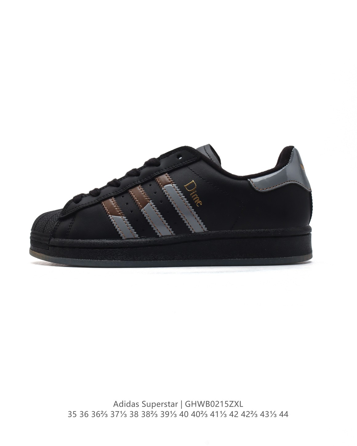🈴💰160
阿迪达斯 ADIDAS SUPERSTAR 三叶草☘️经典贝壳头系列 新款休闲板鞋潮流男女士运动鞋 。鞋面柔软皮革材质 标志性的贝壳鞋头,锯齿三条纹,简约的线条。就连版型和比例,都在向1982年的鞋款致敬。可谓“形神兼备”的复刻。无论在哪,无论去哪,你或许都需要这样一双既舒适又时尚的鞋。1970年问世于篮球场的adidas Superstar,集舒适与时尚于一身。这款经典鞋,缀低调图案,灵感源自公共交通地图。设计简约,旨在伴你出行。心动不如行动,系好鞋带,出发吧。
货号:ID1139
码数:35-44含半码
编码:GHWB0215