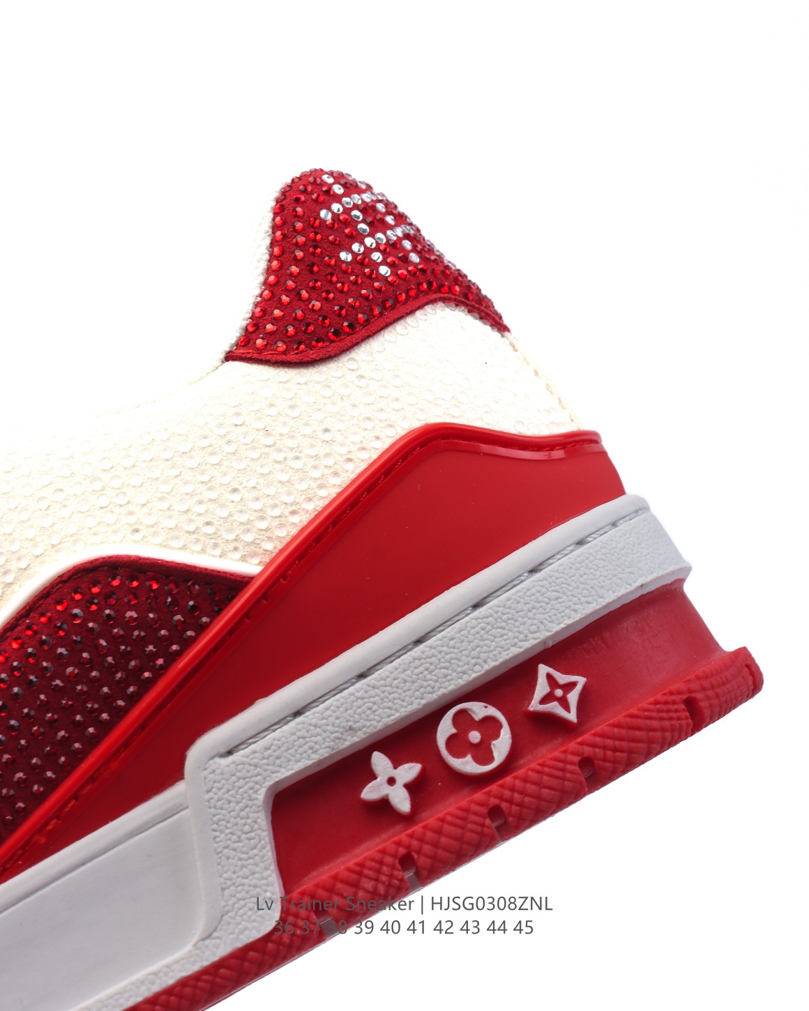 💰225
【公司级】路易威登 Louis Vuitton LV路易威登板鞋 贴钻 闪钻鞋面 时尚运动鞋潮厚底增高男女鞋。舒适防滑底和百搭性霸屏整个时尚娱乐圈,细节调整完美主义!采用柔软皮革拼接鞋面,独家开模大底, 侧边采用3D打印标志性Logo 尽显贵族时尚气息,配带正品全套包装。全新LV路易威登Louis vuitton Trainer Sneaker Low 休闲运动文化百搭板鞋。
类型:男女鞋
尺码:36-45
编码:HJSG0308ZNL