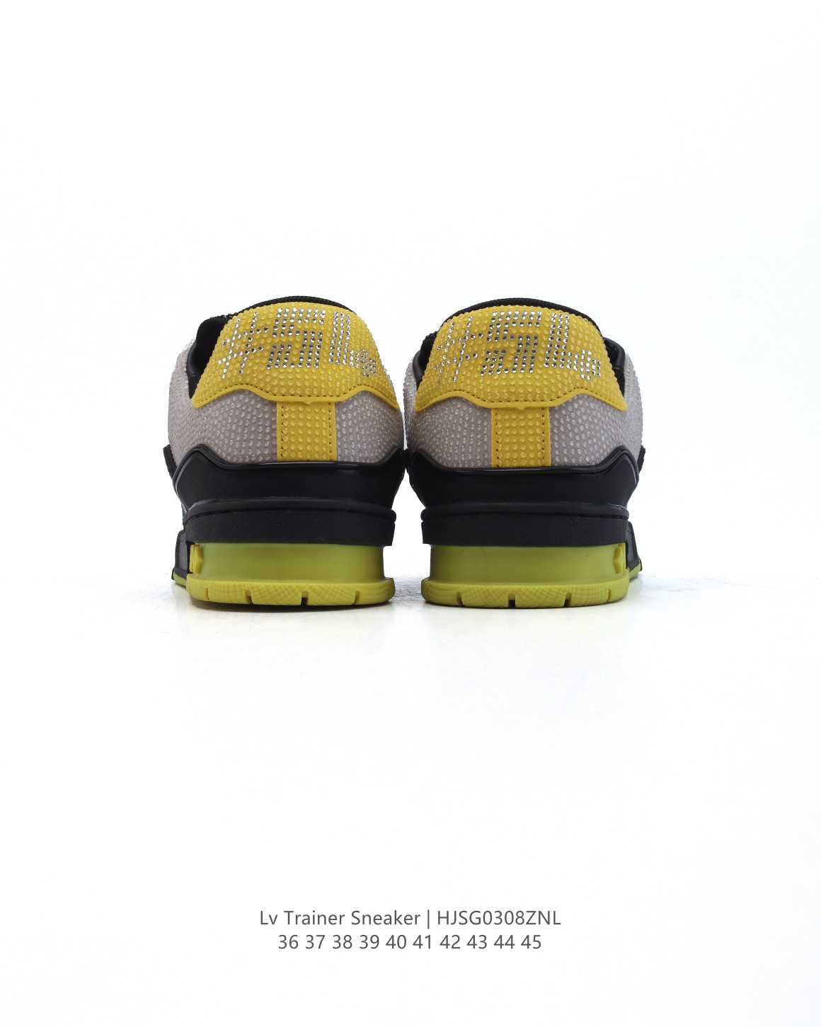 💰225
【公司级】路易威登 Louis Vuitton LV路易威登板鞋 贴钻 闪钻鞋面 时尚运动鞋潮厚底增高男女鞋。舒适防滑底和百搭性霸屏整个时尚娱乐圈,细节调整完美主义!采用柔软皮革拼接鞋面,独家开模大底, 侧边采用3D打印标志性Logo 尽显贵族时尚气息,配带正品全套包装。全新LV路易威登Louis vuitton Trainer Sneaker Low 休闲运动文化百搭板鞋。
类型:男女鞋
尺码:36-45
编码:HJSG0308ZNL