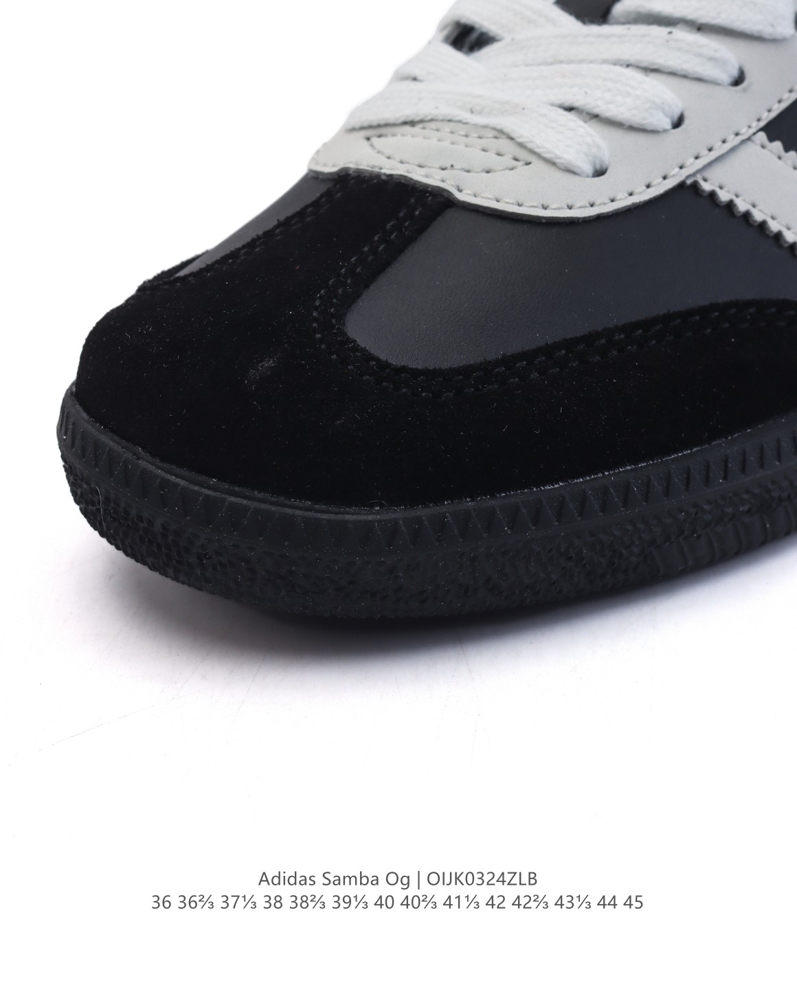 💰145
阿迪达斯 德训鞋 ADIDAS ORIGINALS SAMBA OG SHOES 经典运动鞋小白鞋 「T头鞋」男女士板鞋 彰显休闲摩登风情的时尚经典鞋。它诞生于50年代的足球场,随后走向街头和秀场。adidas Samba自成一格,堪称时尚标杆。这款Samba OG经典鞋,采用柔软皮革鞋面,搭配橡胶外底,舒适休闲。含锯齿三条纹和别致T形鞋头,致敬Samba的传统设计。缀低调烫金细节,更添型格。忠于本源,热爱不老。• 常规版型• 系带设计• 皮革鞋面• 织物衬里• 橡胶外底。
类型:男女鞋
货号:JP5322
码数:36-45含半码
编码:OIJK0324ZLB