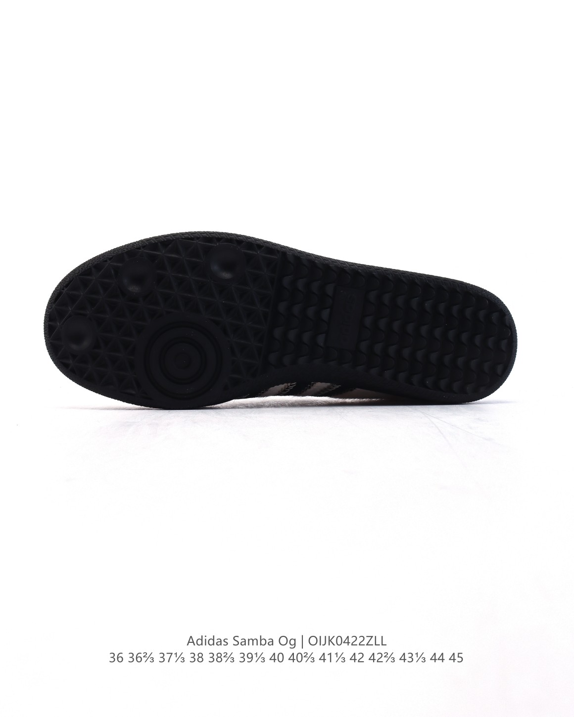 💰160
阿迪达斯 德训鞋 ADIDAS ORIGINALS SAMBA OG SHOES 经典运动鞋小白鞋 「T头鞋」男女士板鞋 彰显休闲摩登风情的时尚经典鞋。它诞生于50年代的足球场,随后走向街头和秀场。adidas Samba自成一格,堪称时尚标杆。这款Samba OG经典鞋,采用毛绒织物鞋面,搭配橡胶外底,舒适休闲。含锯齿三条纹和别致T形鞋头,致敬Samba的传统设计。缀低调烫金细节,更添型格。忠于本源,热爱不老。• 常规版型• 系带设计• 织物鞋面• 织物衬里• 橡胶外底。
货号:JR0035
码数:36-45含半码
编码:OIJK0422ZLL