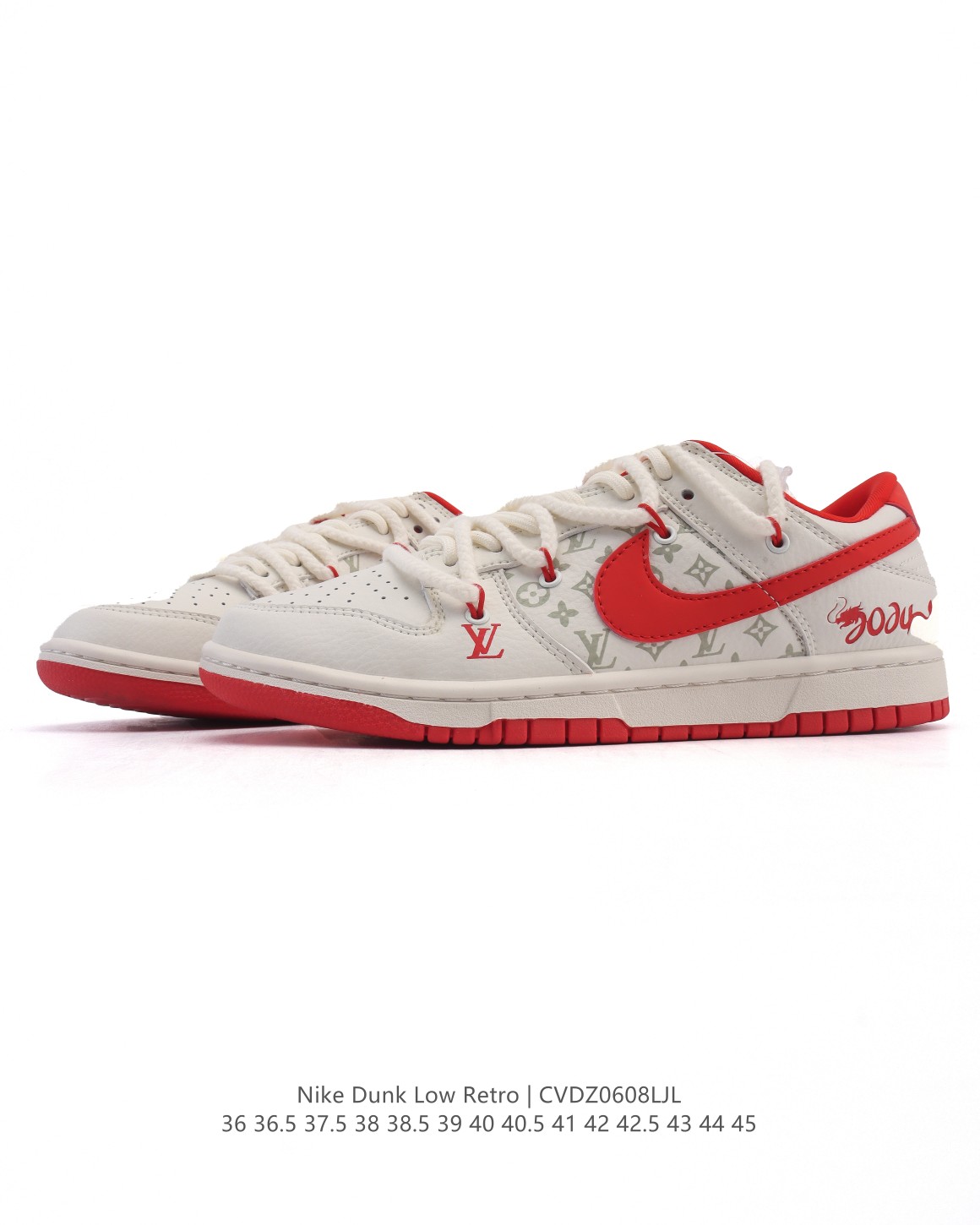 💰120
【特价🔥】耐克Nike Dunk Low 板鞋 SB系列经典百搭休闲运动板鞋 路易威登联名 解构绑带 双鞋带 2025年新款  蛇年限定。加厚鞋舌的填充，使舒适性大大提升，同时也更方便穿脱中底部分则加入了脚感柔软舒适ZoomAir气垫，有效吸收滑板等极限运动在落地时带来的冲击力，为街头运动者们提供更好的保护。

货号：XX9292
尺码：36 36.5 37.5 38 38.5 39 40 40.5 41 42 42.5 43 44 45
编码：CVDZ0608LJL