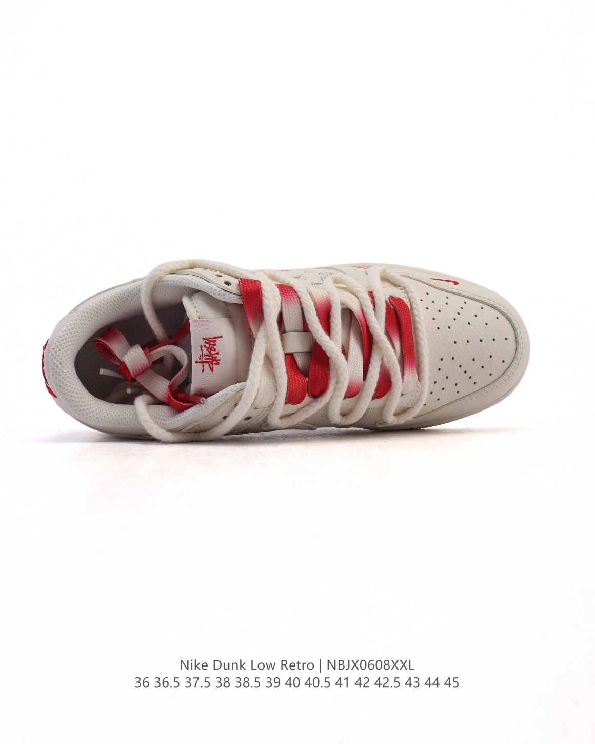 💰260
【公司级】耐克Nike Dunk Low 板鞋 SB系列经典百搭休闲运动板鞋 联名 解构绑带 双鞋带 2025年新款  蛇年限定。加厚鞋舌的填充，使舒适性大大提升，同时也更方便穿脱中底部分则加入了脚感柔软舒适ZoomAir气垫，有效吸收滑板等极限运动在落地时带来的冲击力，为街头运动者们提供更好的保护。

货号：SJ2068
尺码：36 36.5 37.5 38 38.5 39 40 40.5 41 42 42.5 43 44 45
编码：NBJX0608