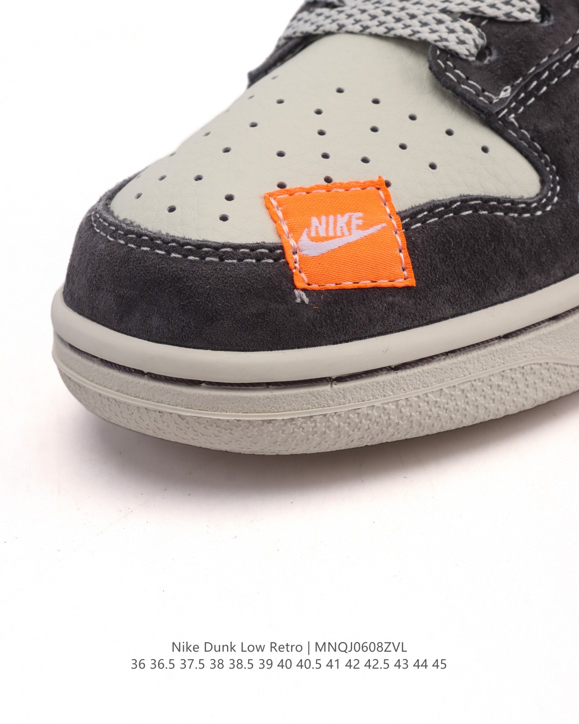 💰180
耐克 Nike Sb Dunk Low Pro 运动鞋复古板鞋 路易威登联名 潮滑板鞋。采用柔软皮革鞋面，经久耐穿，塑就如元年款 Dunk 般的复古质感。鞋头透气孔，搭配鞋口和鞋舌形状，忠实沿袭元年款经典外观。全掌型橡胶外底，造就非凡抓地力。Dunk 起初专为篮球运动打造，于 80 年代末成为滑板界新宠，现已跃升成为街头时尚标杆。加垫低帮鞋口结合耐穿外底，助你自信舞动。

货号：MM1089
码数：36-45含半码
编码：MNQJ0608ZVL