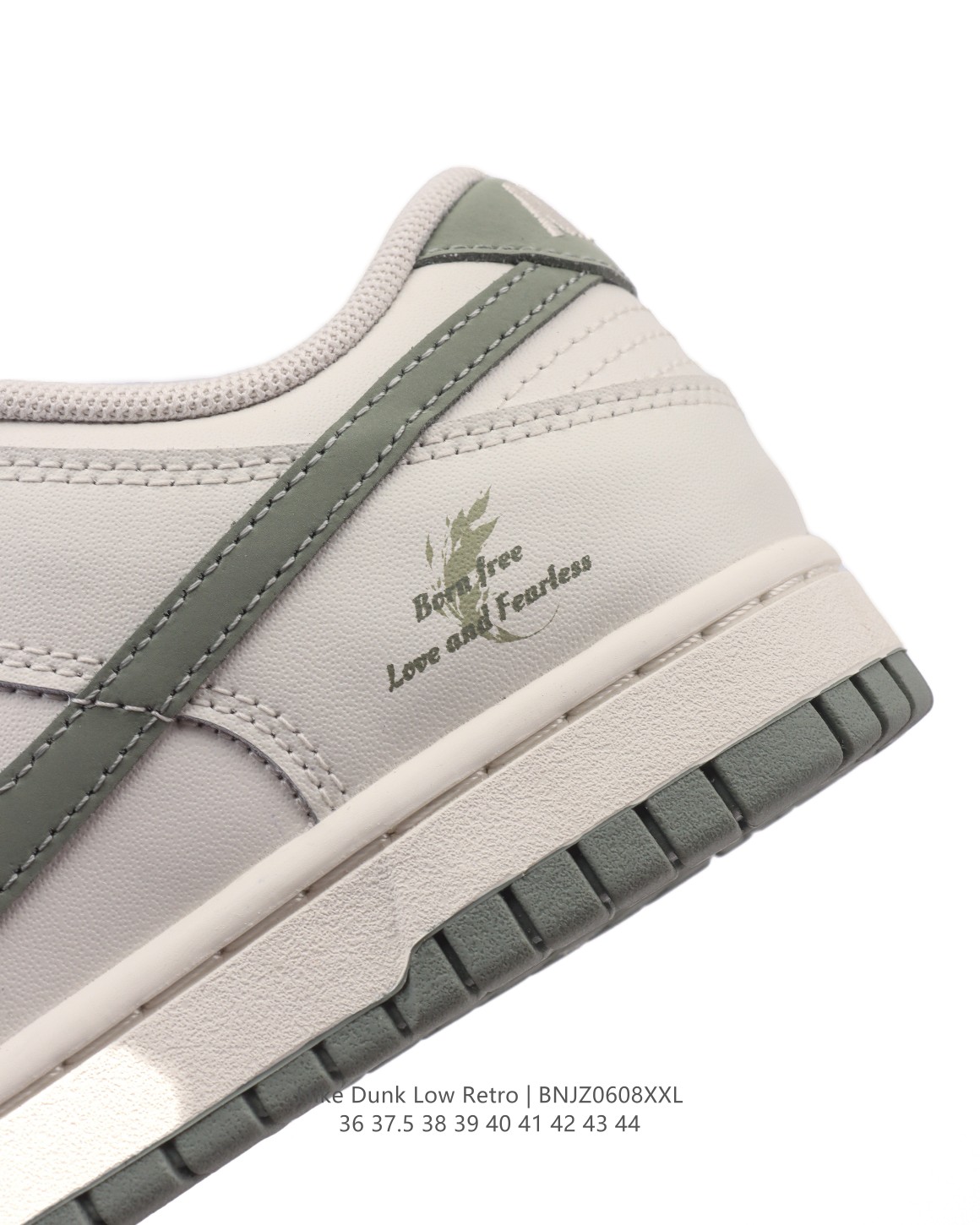 💰260
【公司级】耐克 Nike Sb Dunk Low Pro 运动鞋复古板鞋 潮滑板鞋。采用柔软皮革鞋面，经久耐穿，塑就如元年款 Dunk 般的复古质感。鞋头透气孔，搭配鞋口和鞋舌形状，忠实沿袭元年款经典外观。全掌型橡胶外底，造就非凡抓地力。Dunk 起初专为篮球运动打造，于 80 年代末成为滑板界新宠，现已跃升成为街头时尚标杆。加垫低帮鞋口结合耐穿外底，助你自信舞动。

货号：MM1089
码数：36-44
编码：BNJZ0608