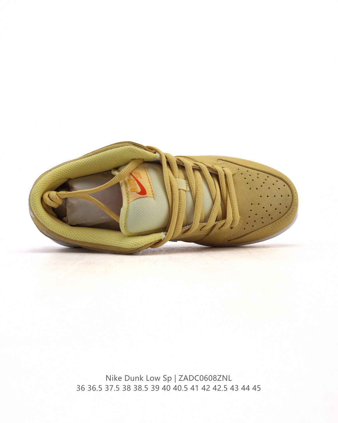 💰200
【公司级】耐克 Nike Sb Dunk Low Pro 运动鞋复古板鞋 潮滑板鞋。采用柔软皮革鞋面，经久耐穿，塑就如元年款 Dunk 般的复古质感。鞋头透气孔，搭配鞋口和鞋舌形状，忠实沿袭元年款经典外观。全掌型橡胶外底，造就非凡抓地力。Dunk 起初专为篮球运动打造，于 80 年代末成为滑板界新宠，现已跃升成为街头时尚标杆。加垫低帮鞋口结合耐穿外底，助你自信舞动。

货号：FJ1674
码数：36-45含半码
编码：ZADC0608ZNL