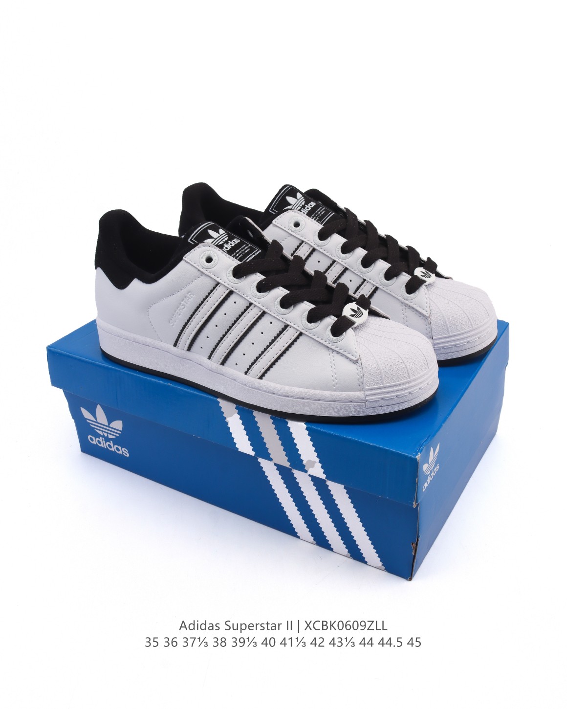 💰140
真标 阿迪达斯 ADIDAS SUPERSTAR 2025年新款鞋子 蛇年新款经典贝壳头系列 新款休闲板鞋潮流男女士运动鞋。鞋面柔软皮革拼接材质 标志性的贝壳鞋头，简约的线条。就连版型和比例，都在向1982年的鞋款致敬。可谓“形神兼备”的复刻。无论在哪，无论去哪，你或许都需要这样一双既舒适又时尚的鞋。1970年问世于篮球场的adidas Superstar，集舒适与时尚于一身。这款经典鞋，缀低调图案，灵感源自公共交通地图。设计简约，旨在伴你出行。心动不如行动，系好鞋带，出发吧。

货号：JI0318
码数：35-45
编码：XCBK0609ZLL