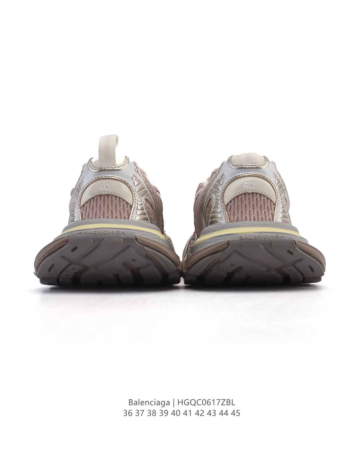 💰190
【公司级】巴黎世家 BALENCIAGA 3XL Sneakers 巴黎世家 十代网布系带低帮走秀复古老爹运动鞋 透气网纱 网面 材料和聚氨酯 磨损效果 鞋头边缘和后帮 Balenciaga 徽标 鞋面和后跟凸印尺码 鞋舌 3XL 橡胶品牌标识和反光细节 鞋帮拉袢和鞋舌拉祥 配反光细节 备用鞋带在鞋履前侧 可在穿着前取下 便于不同造型搭配 正常尺码。 

尺码：36-45
编码：HGQC0617ZBL