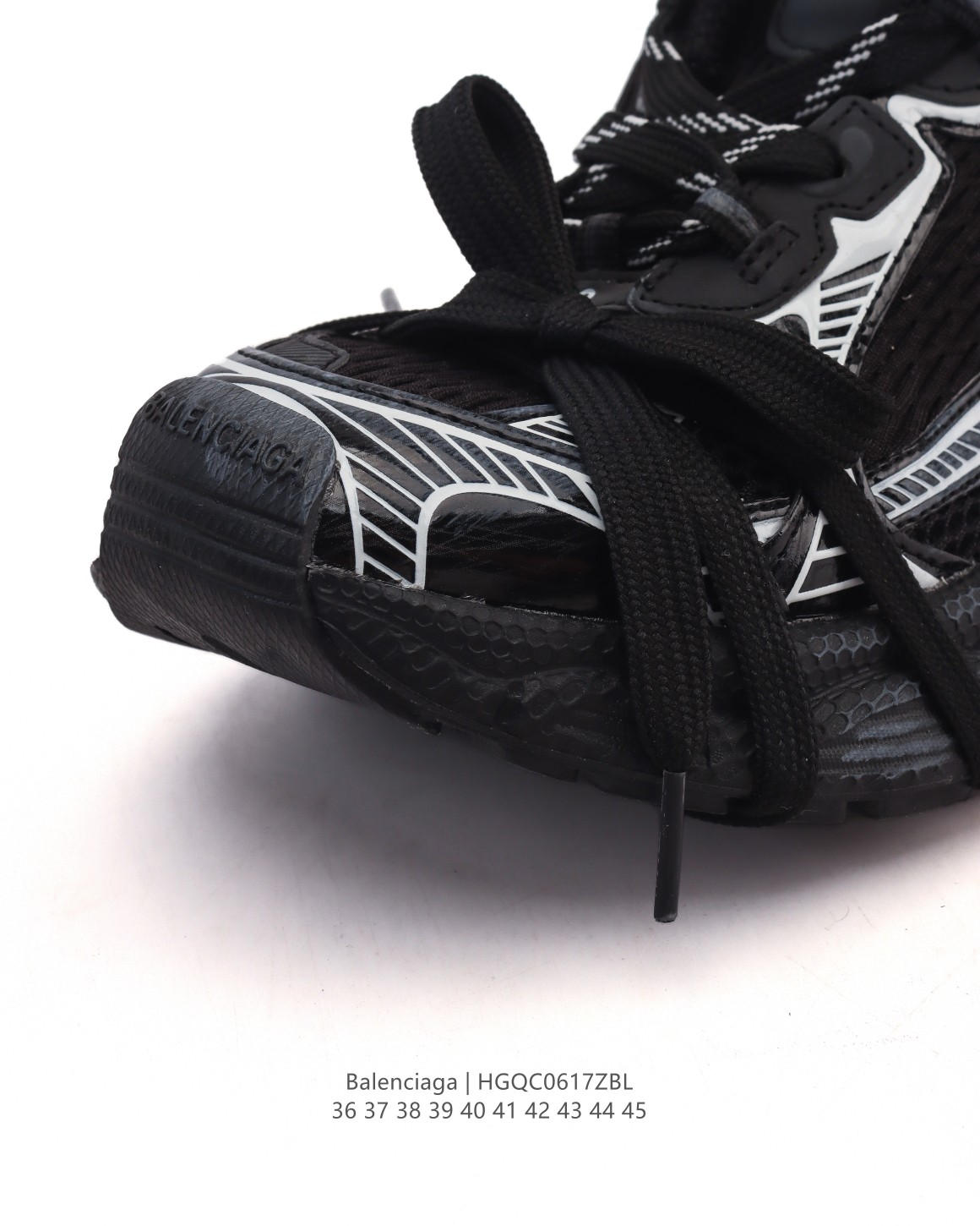 💰190
【公司级】巴黎世家 BALENCIAGA 3XL Sneakers 巴黎世家 十代网布系带低帮走秀复古老爹运动鞋 透气网纱 网面 材料和聚氨酯 磨损效果 鞋头边缘和后帮 Balenciaga 徽标 鞋面和后跟凸印尺码 鞋舌 3XL 橡胶品牌标识和反光细节 鞋帮拉袢和鞋舌拉祥 配反光细节 备用鞋带在鞋履前侧 可在穿着前取下 便于不同造型搭配 正常尺码。 

尺码：36-45
编码：HGQC0617ZBL