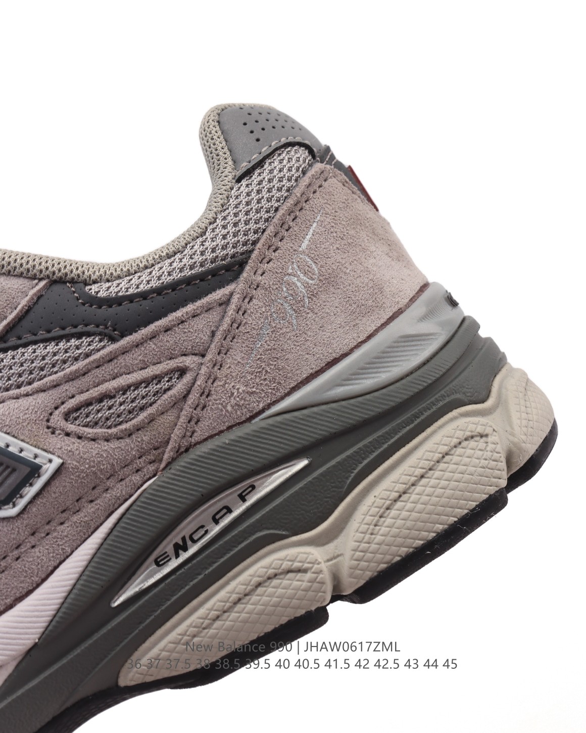 💰210
【公司级】新百伦 New Balance NB990 V3系列 高端美产990系列简约经典舒适百搭时尚复古休闲鞋缓震透气跑步鞋。该鞋款采用MCD(Motion Control Device)足跟稳定系统,这个在当时研发出的足跟稳定系统非常成功,现如今仍被应用于NewBalance的鞋款上。发布于1982年的NewBalance990,不仅和Nike的Air Force1同年诞生,而且其定价在当时整个球鞋业内是最昂贵的鞋子之一。ENCAP缓震中底,增加了鞋中段的稳定性和承托能力。专利吸震鞋垫,避免脊椎、膝盖、脚踝受到不当的地面反作用力的挤压。鞋底中间就是碳纤板了,加强支撑力。鞋跟处还有限定版特有的logo。
类型:男女鞋
货号:U990BB4
码数:36-45含半码
编码:JHAW0617ZML