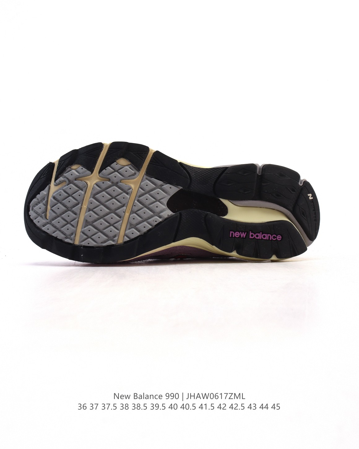 💰210
【公司级】新百伦 New Balance NB990 V3系列 高端美产990系列简约经典舒适百搭时尚复古休闲鞋缓震透气跑步鞋。该鞋款采用MCD(Motion Control Device)足跟稳定系统,这个在当时研发出的足跟稳定系统非常成功,现如今仍被应用于NewBalance的鞋款上。发布于1982年的NewBalance990,不仅和Nike的Air Force1同年诞生,而且其定价在当时整个球鞋业内是最昂贵的鞋子之一。ENCAP缓震中底,增加了鞋中段的稳定性和承托能力。专利吸震鞋垫,避免脊椎、膝盖、脚踝受到不当的地面反作用力的挤压。鞋底中间就是碳纤板了,加强支撑力。鞋跟处还有限定版特有的logo。
类型:男女鞋
货号:U990BB4
码数:36-45含半码
编码:JHAW0617ZML