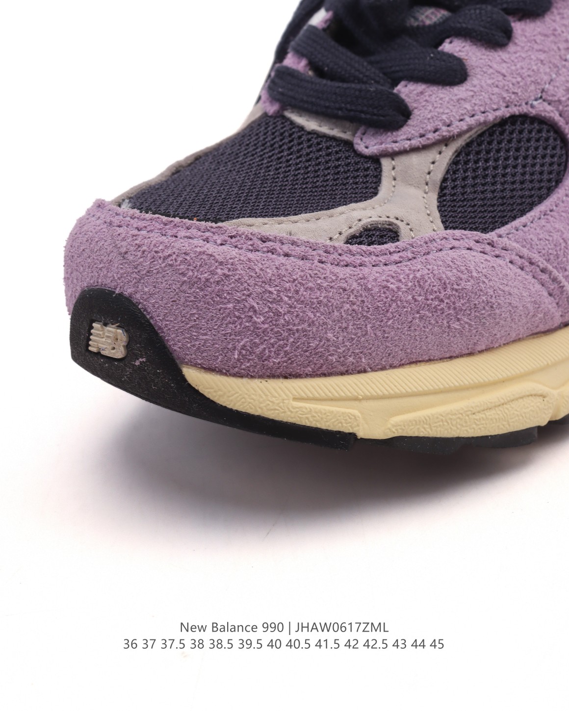 💰210
【公司级】新百伦 New Balance NB990 V3系列 高端美产990系列简约经典舒适百搭时尚复古休闲鞋缓震透气跑步鞋。该鞋款采用MCD(Motion Control Device)足跟稳定系统,这个在当时研发出的足跟稳定系统非常成功,现如今仍被应用于NewBalance的鞋款上。发布于1982年的NewBalance990,不仅和Nike的Air Force1同年诞生,而且其定价在当时整个球鞋业内是最昂贵的鞋子之一。ENCAP缓震中底,增加了鞋中段的稳定性和承托能力。专利吸震鞋垫,避免脊椎、膝盖、脚踝受到不当的地面反作用力的挤压。鞋底中间就是碳纤板了,加强支撑力。鞋跟处还有限定版特有的logo。
类型:男女鞋
货号:U990BB4
码数:36-45含半码
编码:JHAW0617ZML