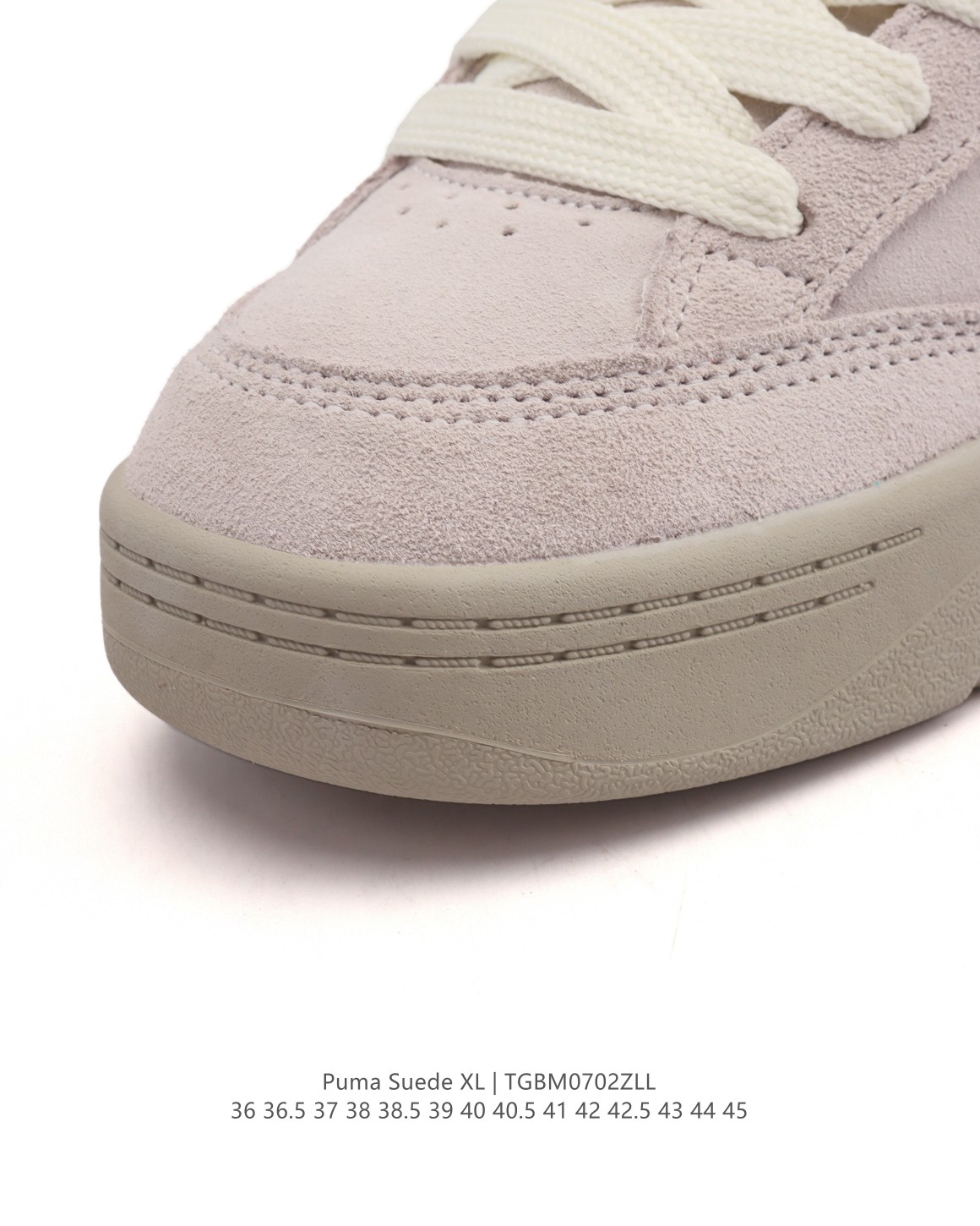 💰150版本
彪马（PUMA）休闲板鞋 Suede XL系列经典帆布厚底防滑耐磨舒适透气运动鞋 新年穿有型/时尚/穿搭/球鞋/穿搭/时尚/潮流/面包鞋/PUMA面包鞋，情侣必备！这款PUMA Suede XL面包鞋，以其宽大厚实的鞋型和复古潮流感吸引眼球。👟帆布材质，让鞋面质感柔软细腻，彰显高品质。👣 圆润饱满的鞋头设计，不仅保护脚趾，还增加了鞋子的立体感。👂 宽大的鞋舌，印有经典的PUMA标志或其他品牌标识🌀 与鞋面颜色相配的纯色鞋带，穿过金属或塑料质地的鞋眼，确保穿着舒适稳定。🛤️ 橡胶大底，质地坚韧，耐磨防滑，科学设计的鞋底纹路提供良好抓地力。💑 作为情侣款，鞋子设计注重男女通用风格，让情侣双方穿着时展现协调统一的视觉效果。

尺码：36-45含半码秀
编码：TGBM0702ZLL