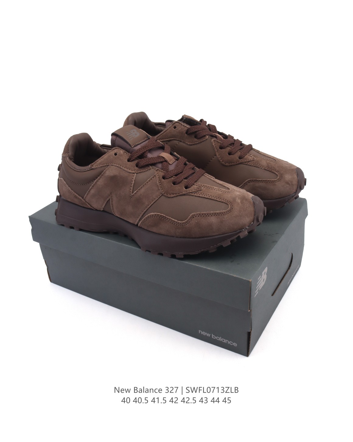 💰165
NB 新百伦 New Balance 327系列复古休闲运动慢跑鞋时尚男女运动鞋 以更纯粹的复古风格设计打造的全新造型 侧身还以解构设计，将 N 字标志以做旧压花样式呈现 样式别具新意。麂皮、冲孔皮革的塑造 则呈现出高级怀旧气质，也让鞋款在奢华时装风格与运动氛围之间达到了平衡。鞋身采用猪巴革麂皮织物等物料拼接构成 中底高弹PU材质及满丁防滑橡胶外底。

类型：男女鞋
货号：U327LZ
尺码：40 - 45含半码
编码：SWFL0713ZLB