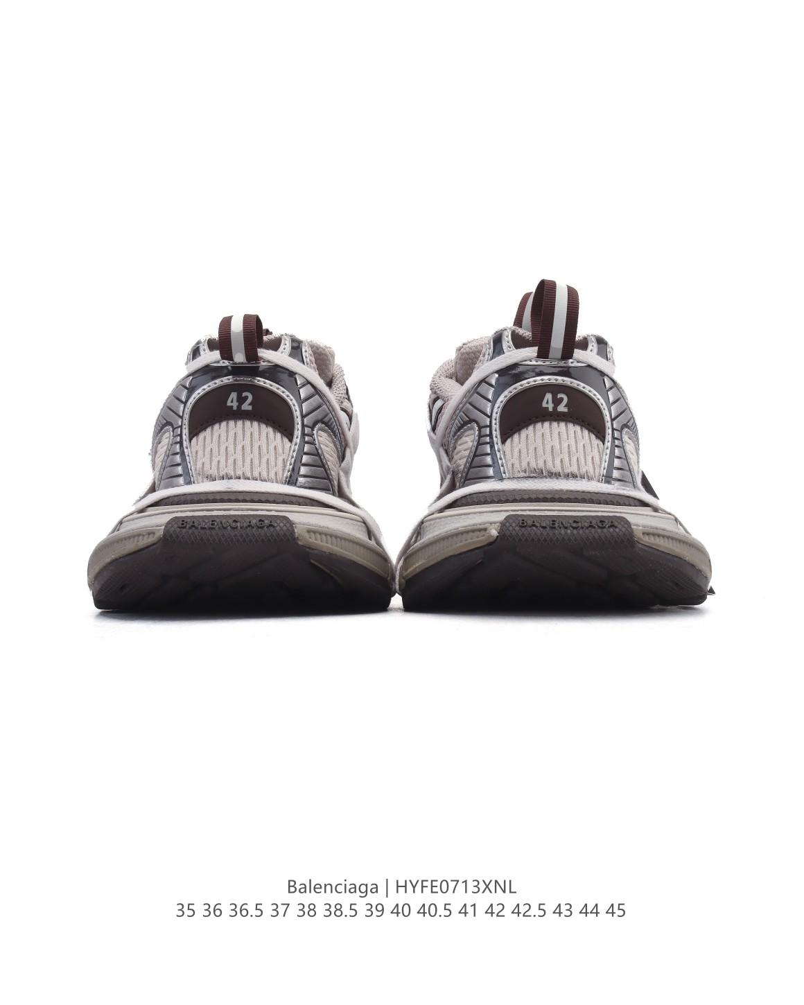 💰340
【公司级】巴黎世家 BALENCIAGA 3XL Sneakers 巴黎世家 十代网布系带低帮走秀复古老爹运动鞋 解构绑带 透气网纱 网面 材料和聚氨酯 磨损效果 鞋头边缘和后帮 Balenciaga 徽标 鞋面和后跟凸印尺码 鞋舌 3XL 橡胶品牌标识和反光细节 鞋帮拉袢和鞋舌拉祥 配反光细节 备用鞋带在鞋履前侧 可在穿着前取下 便于不同造型搭配 正常尺码。 

尺码：35-45含半码
编码：HYFE0713XNL