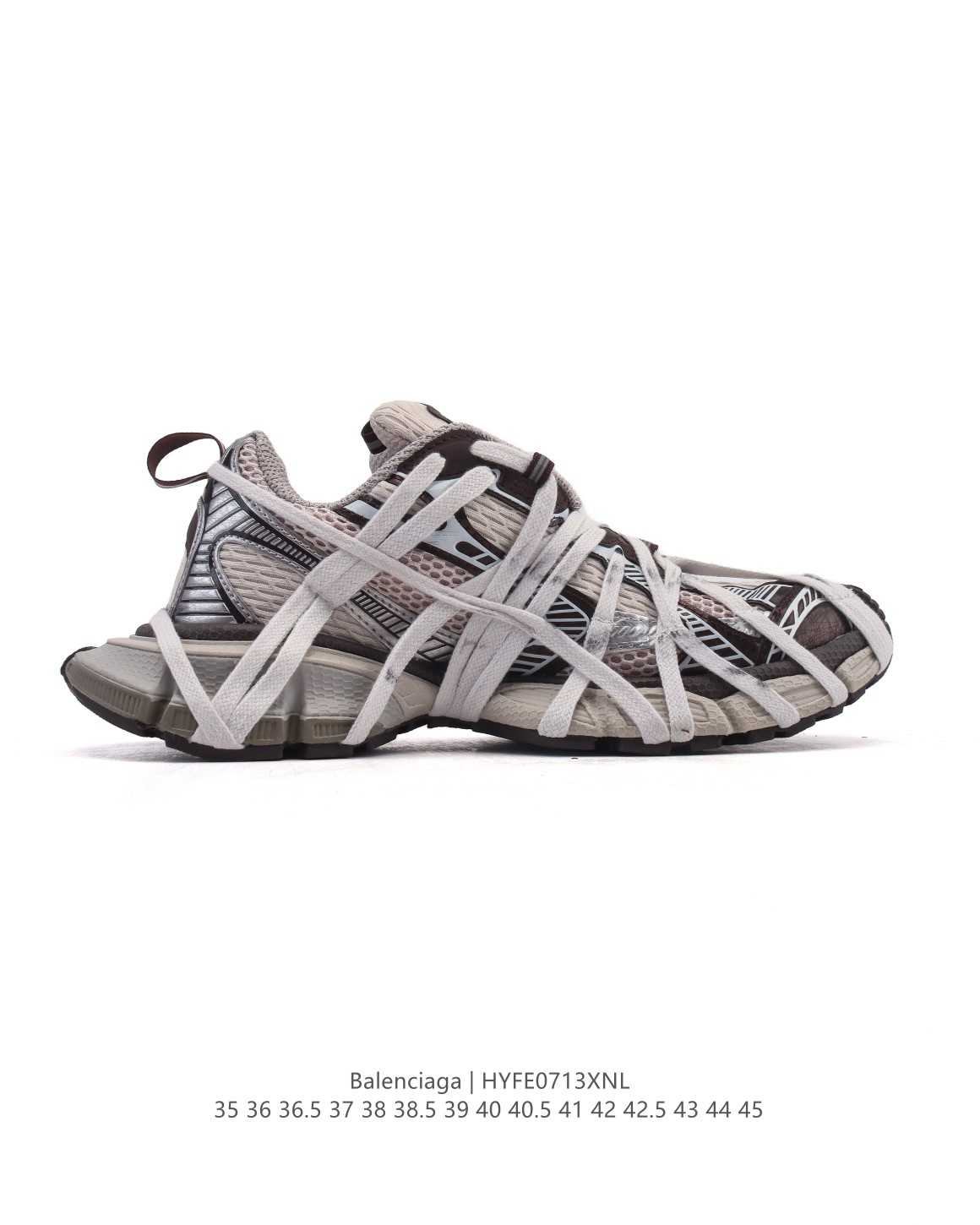 💰340
【公司级】巴黎世家 BALENCIAGA 3XL Sneakers 巴黎世家 十代网布系带低帮走秀复古老爹运动鞋 解构绑带 透气网纱 网面 材料和聚氨酯 磨损效果 鞋头边缘和后帮 Balenciaga 徽标 鞋面和后跟凸印尺码 鞋舌 3XL 橡胶品牌标识和反光细节 鞋帮拉袢和鞋舌拉祥 配反光细节 备用鞋带在鞋履前侧 可在穿着前取下 便于不同造型搭配 正常尺码。 

尺码：35-45含半码
编码：HYFE0713XNL