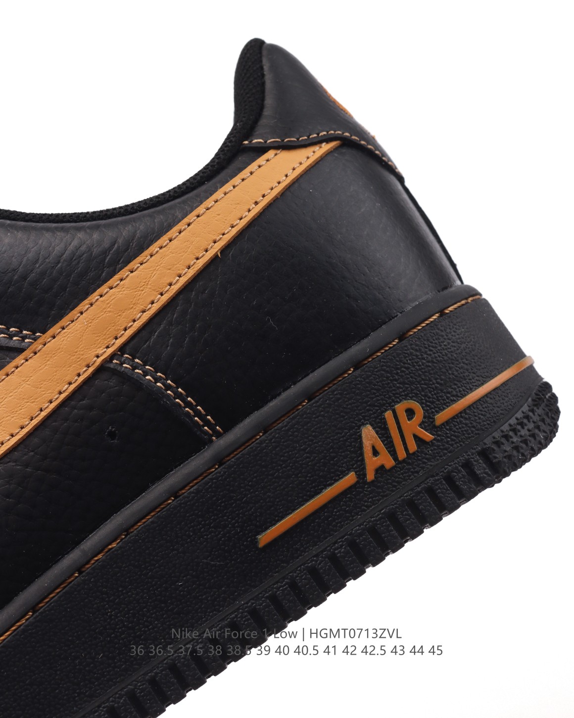 💰200
耐克 Nike Air Force 1 '07 Low 空军一号含气垫 小白鞋 2025年 蛇年新款 低帮百搭厚底增高休闲运动板鞋。柔软、弹性十足的缓震性能和出色的中底设计，横跨复古与现代的外型结合，造就出风靡全球三十多年的Force 1，直到今天还深受青睐。

货号：IB4617
码数：36-45含半码
编码：HGMT0713ZVL