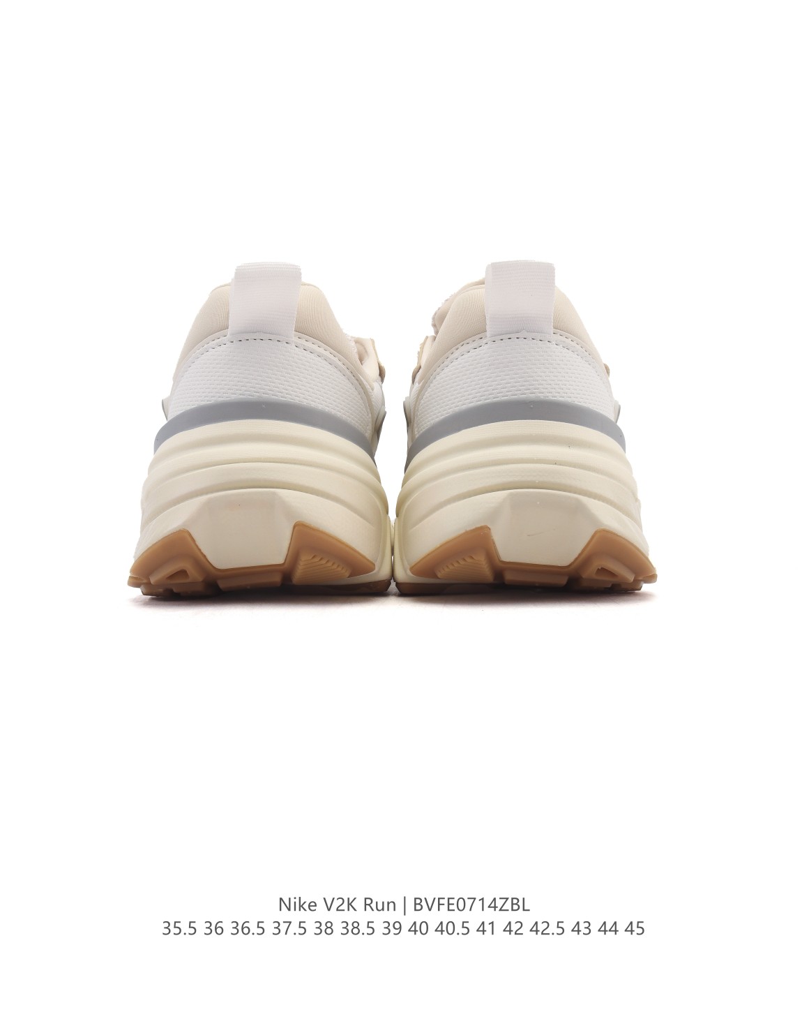 💰210
【纯原级】Nike/耐克 V2K Run 减震防滑 复古低帮运动跑步鞋 超火复古跑鞋,采用太空革组合呼吸网眼布鞋面材质,搭载正确4层组合底模!!,嵌入TPU加固稳定模块,双层MD发泡缓震中底及防滑橡胶底片❗️最近在时尚圈又掀起了一阵流行复古风,比如 Vomero 5、Nike Initiator.... 等款式的鞋子可谓是火到不行,Nike这双完美平替 Balenciaga 3XL的Nike V2K Run Runtekk 也是许多潮人争相入手的鞋子之一。鞋款以山峰白为主色调,混搭富有光泽感的金属色元素,鞋身半透明塑料装饰,则借鉴自经典 Nike Vomero 5,营造出丰富层次感。此外,洋溢着复古美感的泡绵中底和厚实后跟设计,为你塑就舒适迈步体验,同时也为整体造型加分。
类型:男女鞋
货号:HJ4497
尺码:35.5-45含半码
编码:BVFE0714ZBL
