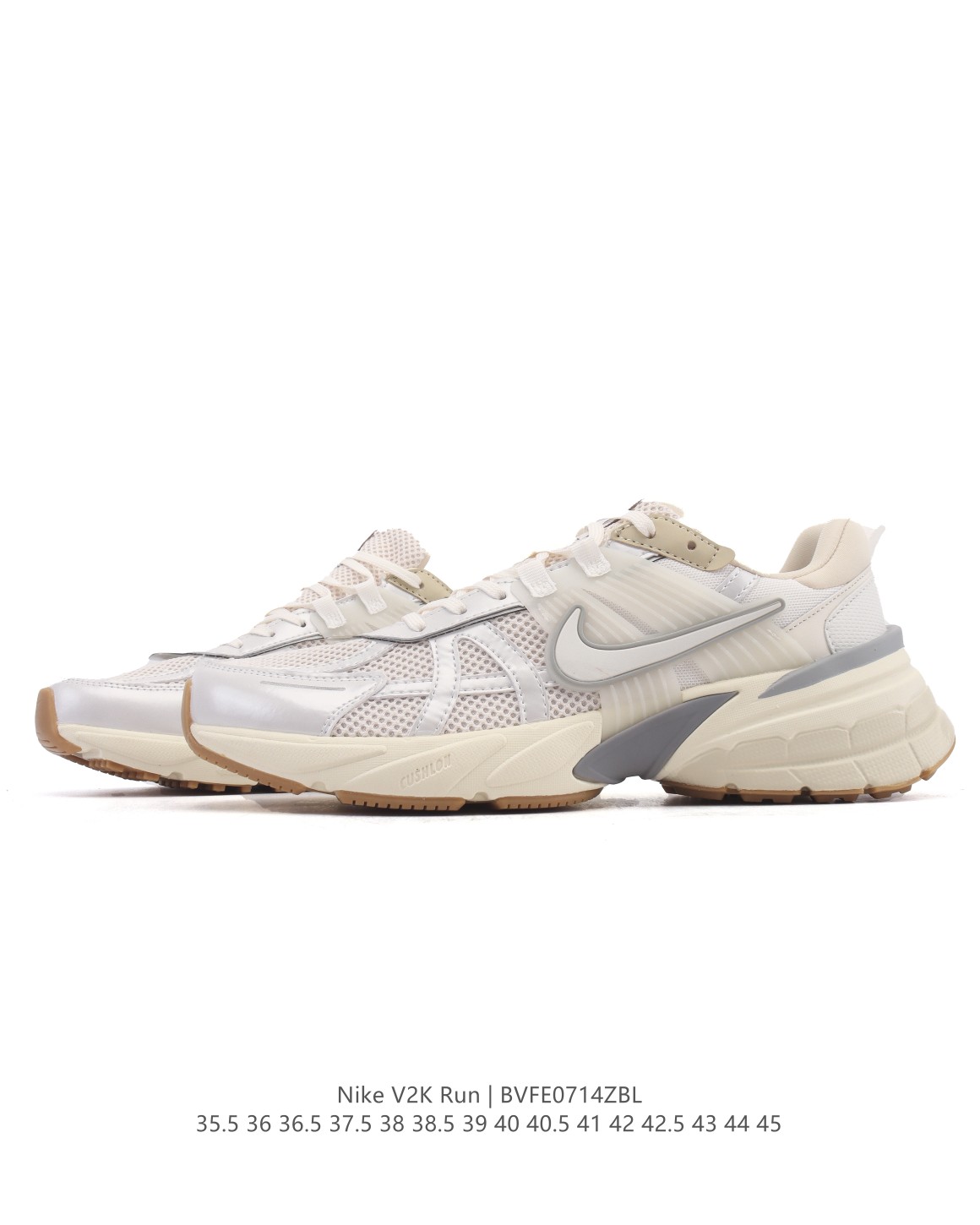 💰210
【纯原级】Nike/耐克 V2K Run 减震防滑 复古低帮运动跑步鞋 超火复古跑鞋,采用太空革组合呼吸网眼布鞋面材质,搭载正确4层组合底模!!,嵌入TPU加固稳定模块,双层MD发泡缓震中底及防滑橡胶底片❗️最近在时尚圈又掀起了一阵流行复古风,比如 Vomero 5、Nike Initiator.... 等款式的鞋子可谓是火到不行,Nike这双完美平替 Balenciaga 3XL的Nike V2K Run Runtekk 也是许多潮人争相入手的鞋子之一。鞋款以山峰白为主色调,混搭富有光泽感的金属色元素,鞋身半透明塑料装饰,则借鉴自经典 Nike Vomero 5,营造出丰富层次感。此外,洋溢着复古美感的泡绵中底和厚实后跟设计,为你塑就舒适迈步体验,同时也为整体造型加分。
类型:男女鞋
货号:HJ4497
尺码:35.5-45含半码
编码:BVFE0714ZBL
